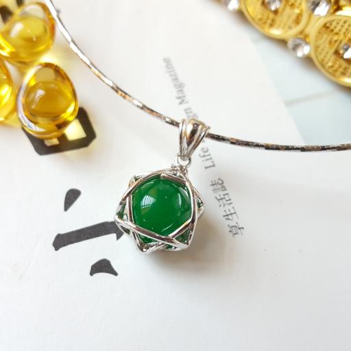 Aventurine Lucky Star Pendant