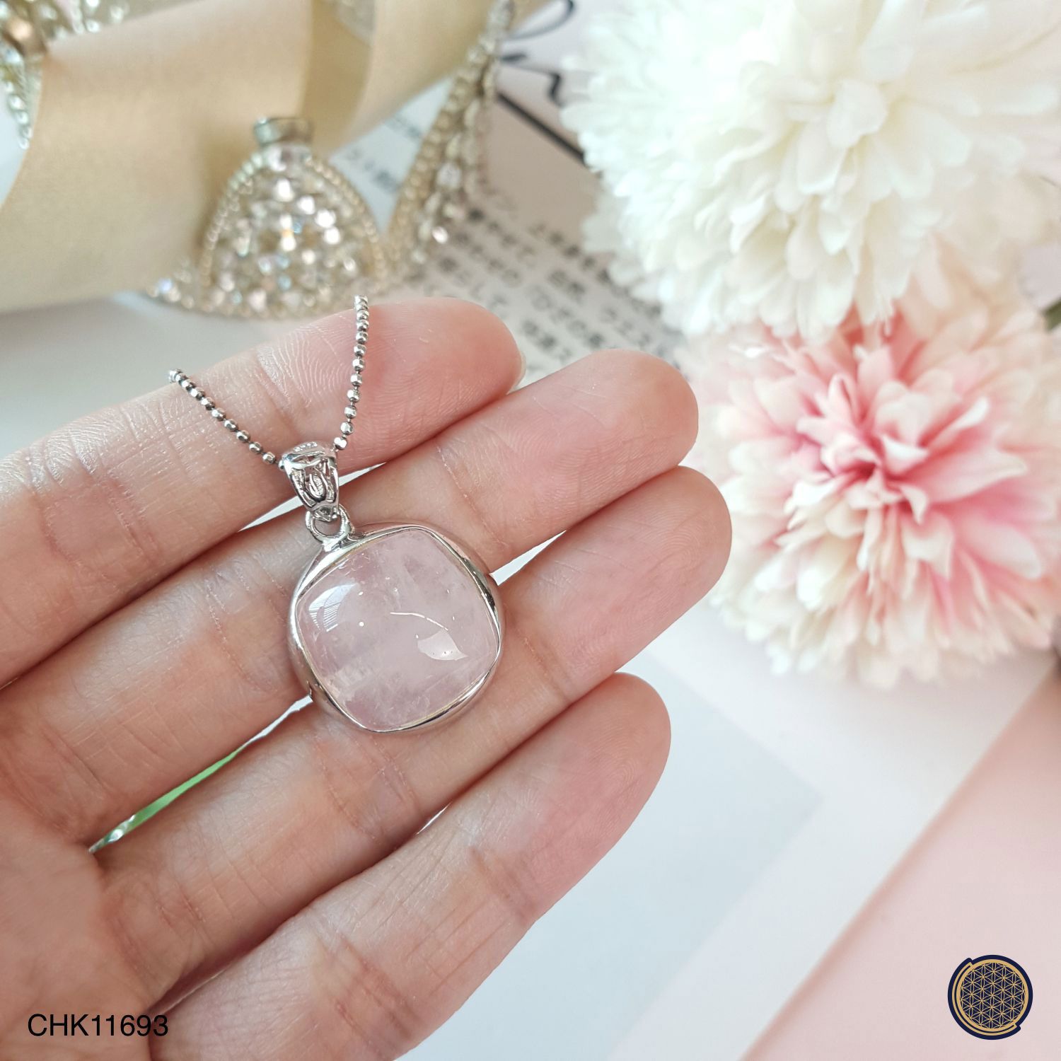 19.6mm x 26mm 粉晶吊坠