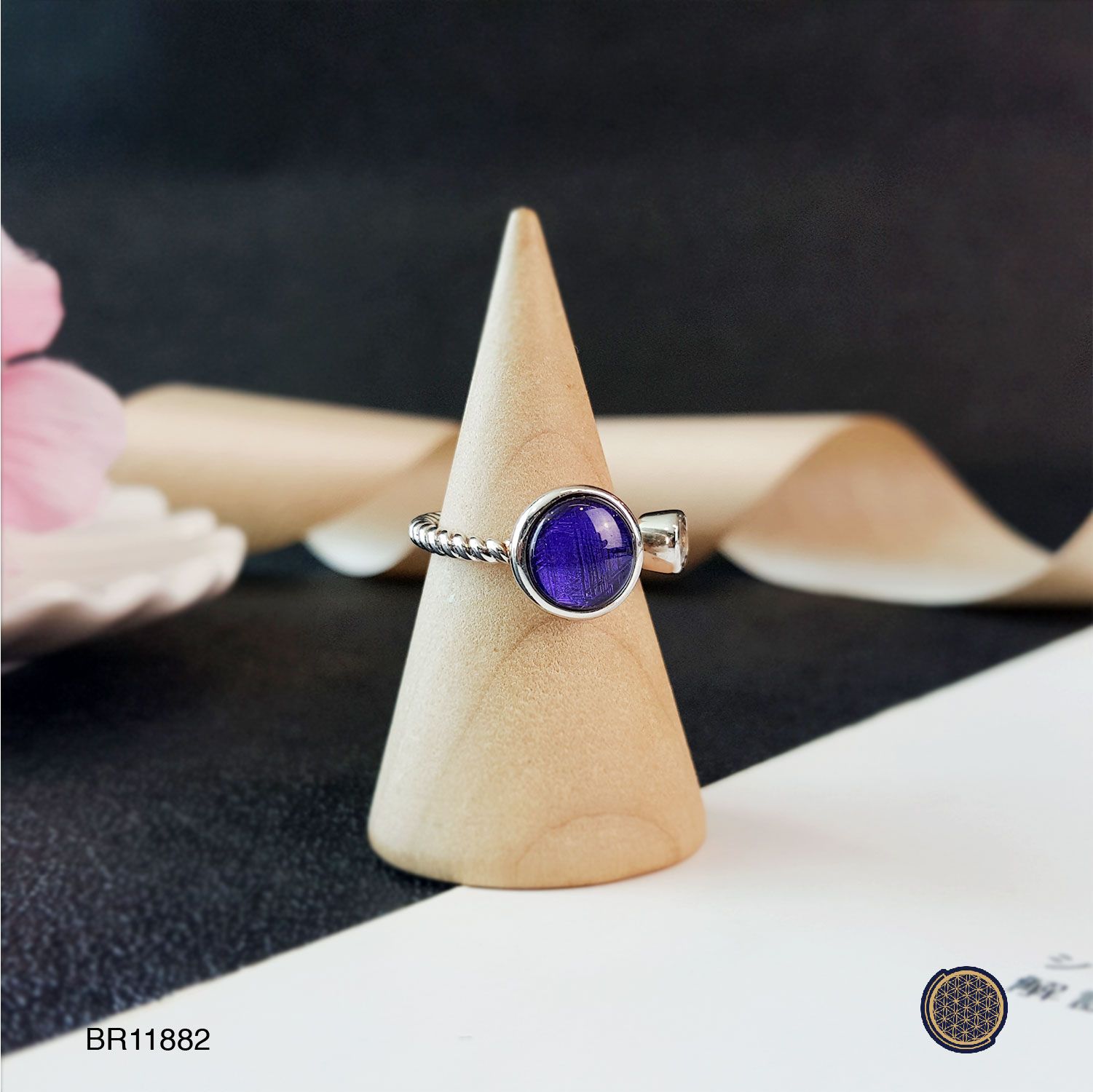 8mm 天铁圆形搭配白水晶-紫色戒指