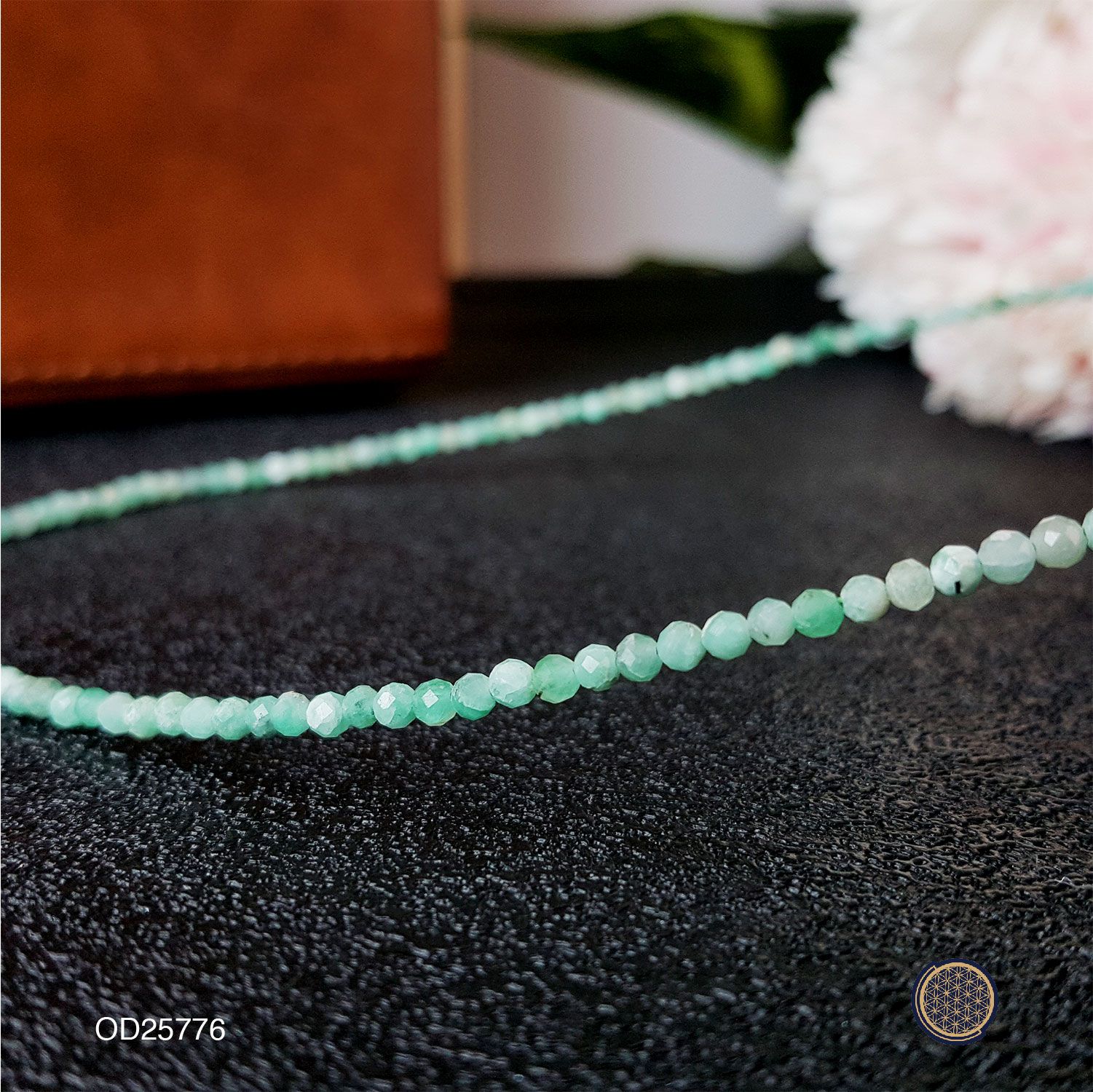 Emerald Cutting Necklace