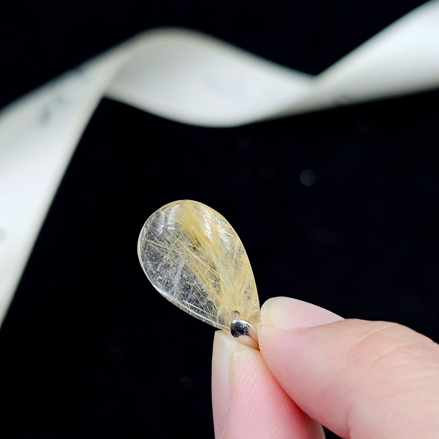 钛晶 / 发晶水滴形吊坠