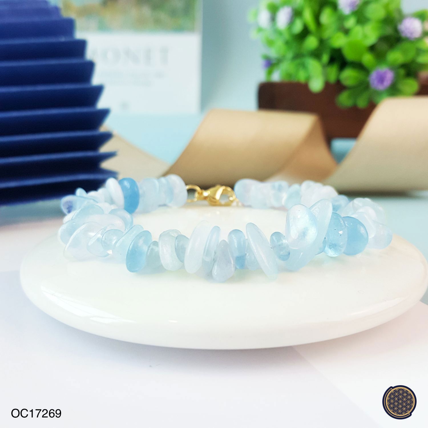 Aquamarine Free Shape Bracelet With Hook 