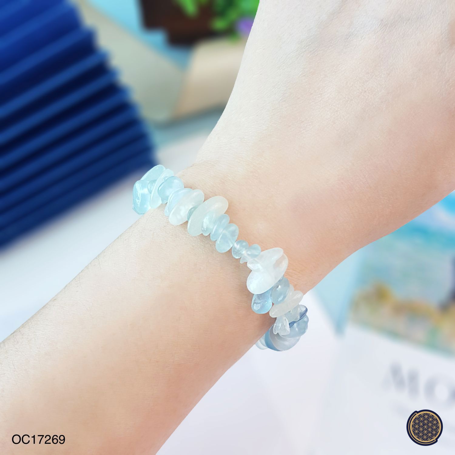 Aquamarine Free Shape Bracelet With Hook 