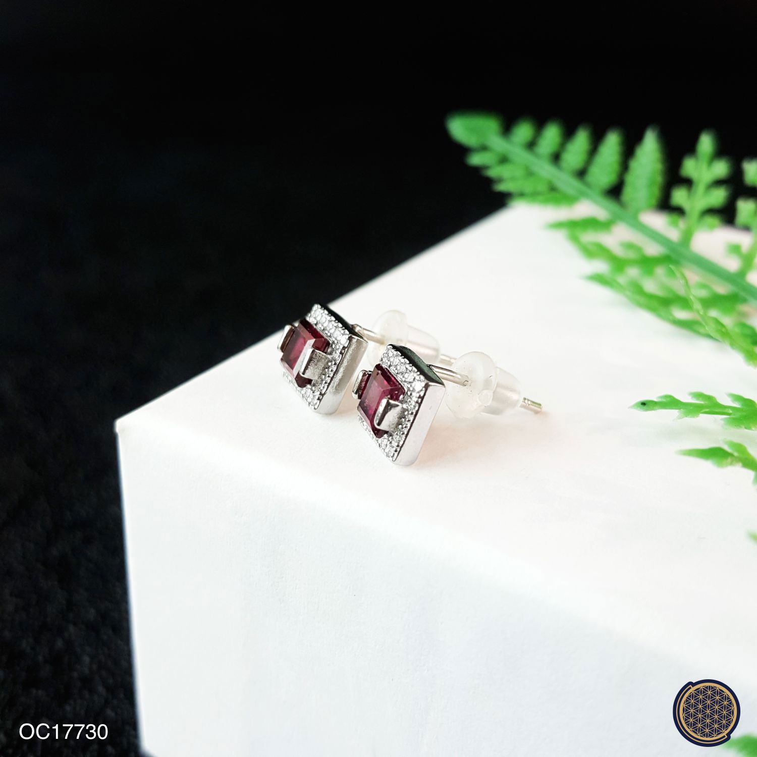 6.5mm x 6.5mm Red Garnet Square Earring (925) 