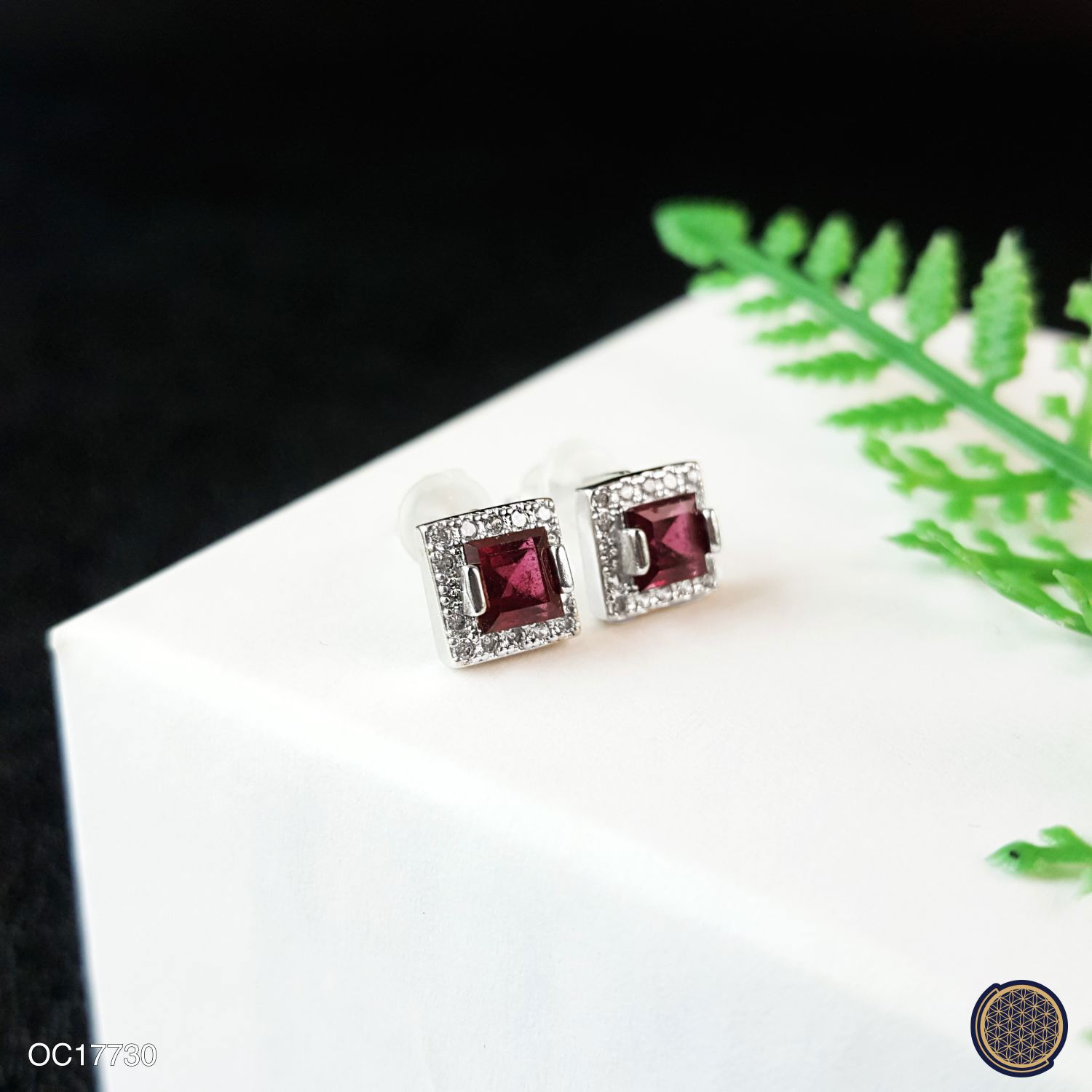 6.5mm x 6.5mm Red Garnet Square Earring (925) 