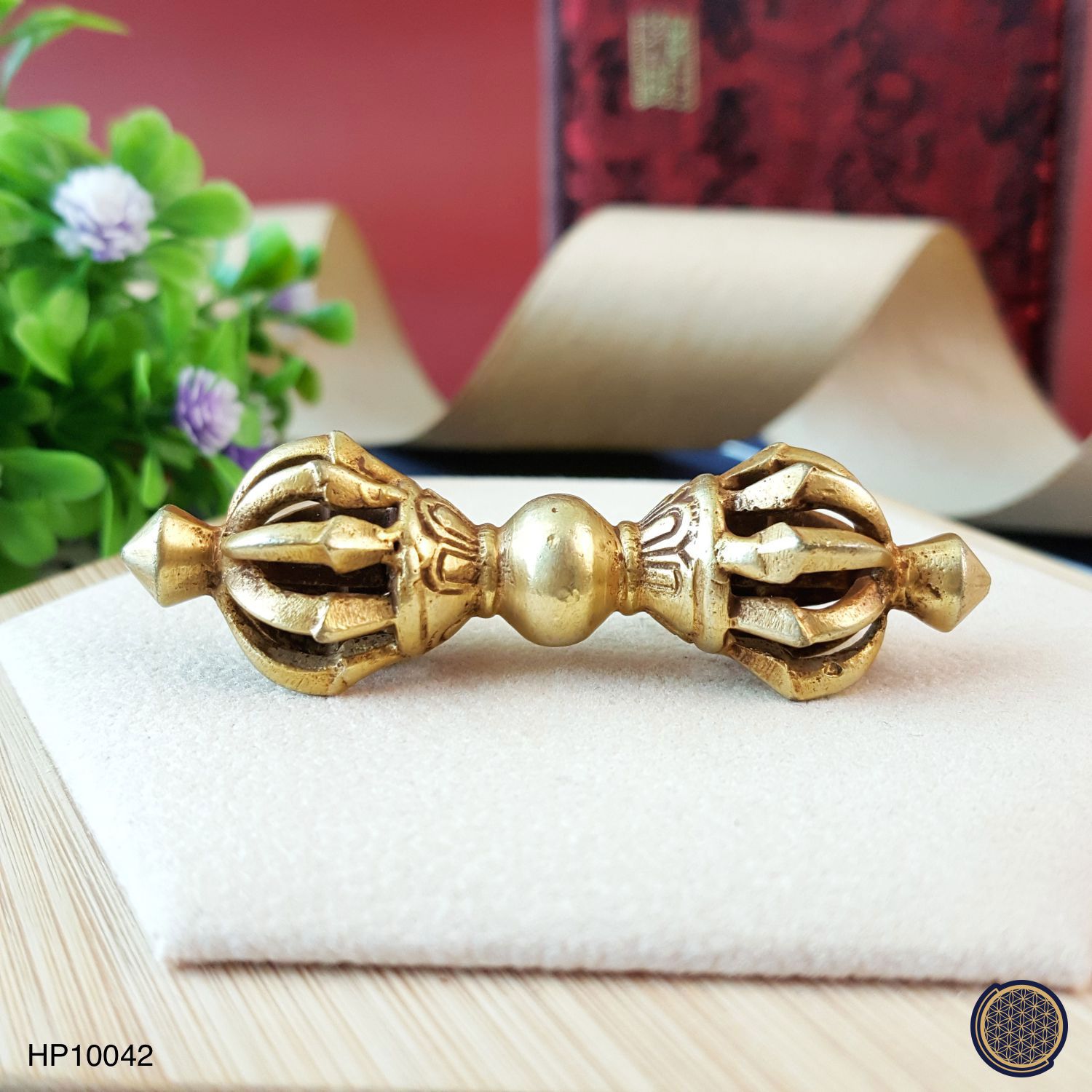 19mm x 50mm Tibetan Plated Gold Eight Part Vajra (Small) 