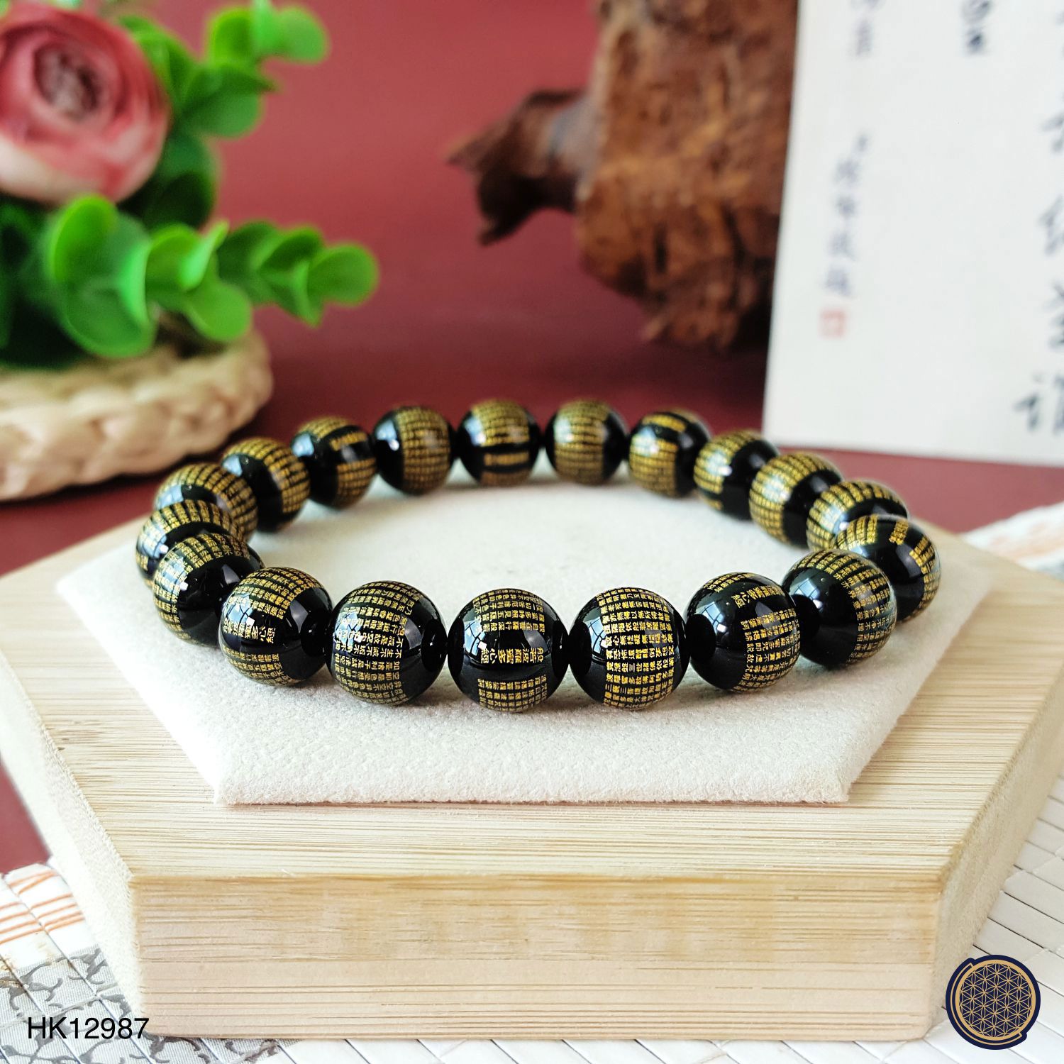 10mm Onyx With Gold The Heart Sutra Bracelet