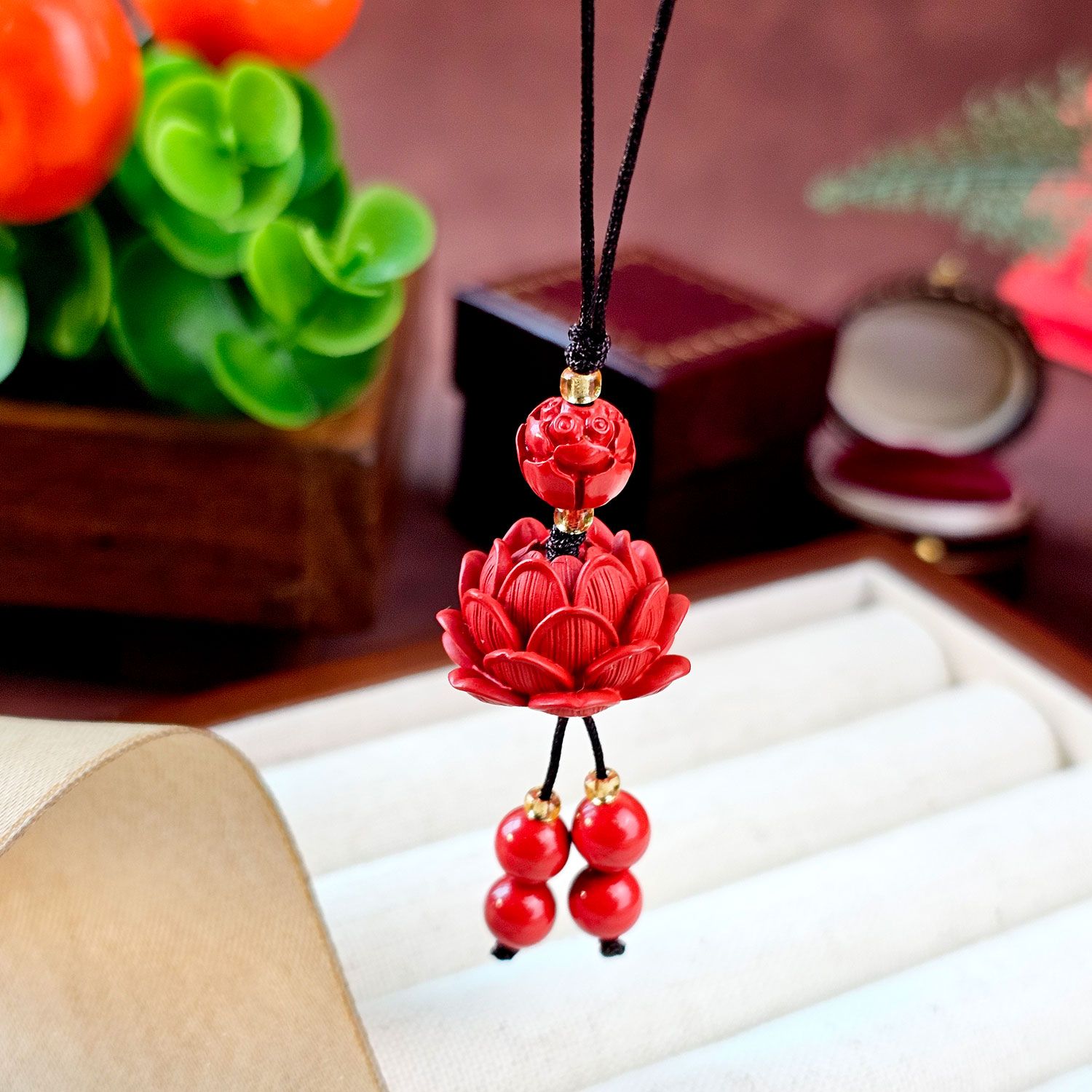 朱砂莲花吊饰(吉祥连连)
