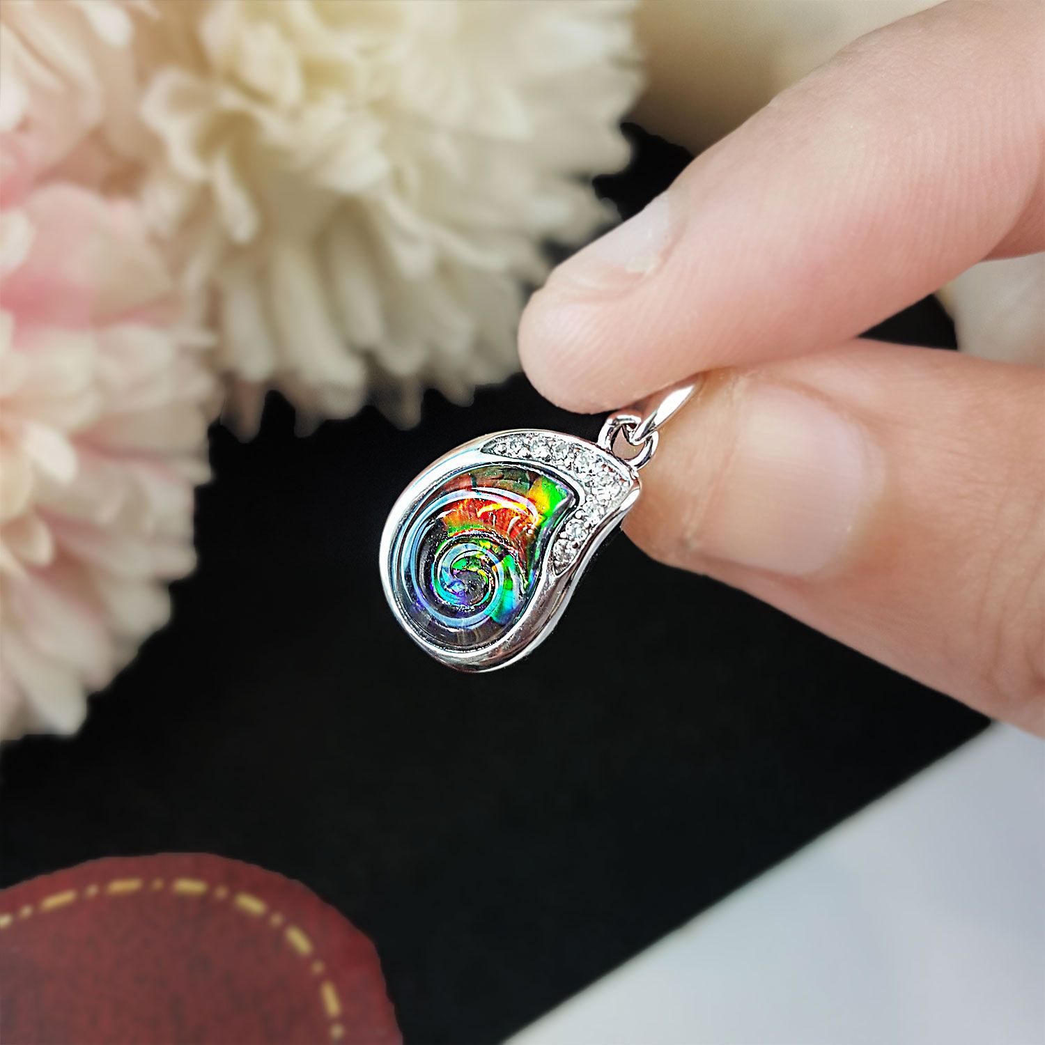 8X10mm 加拿大斑彩螺形顺色拼图吊坠