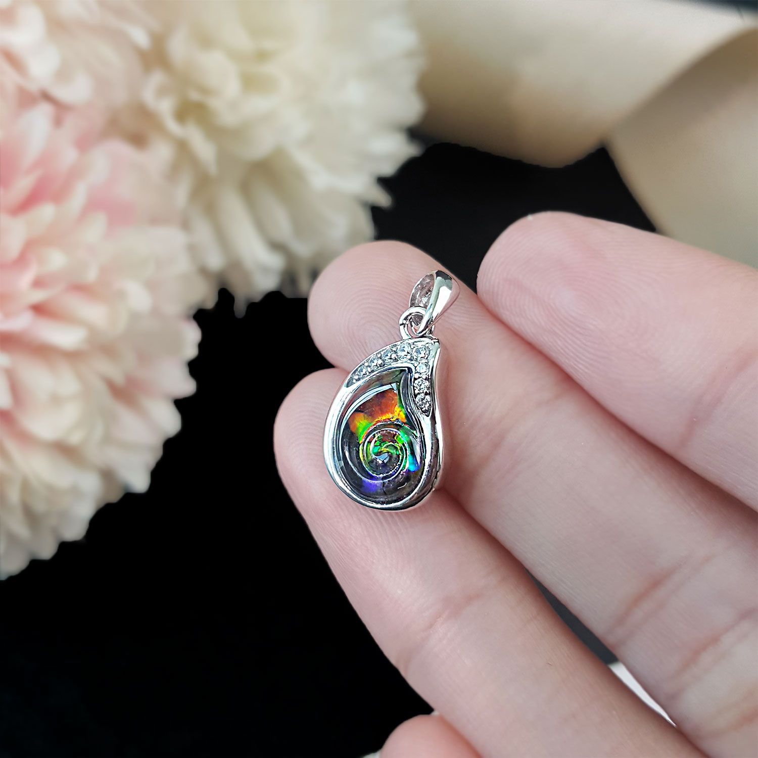 8X10mm 加拿大斑彩螺形顺色拼图吊坠