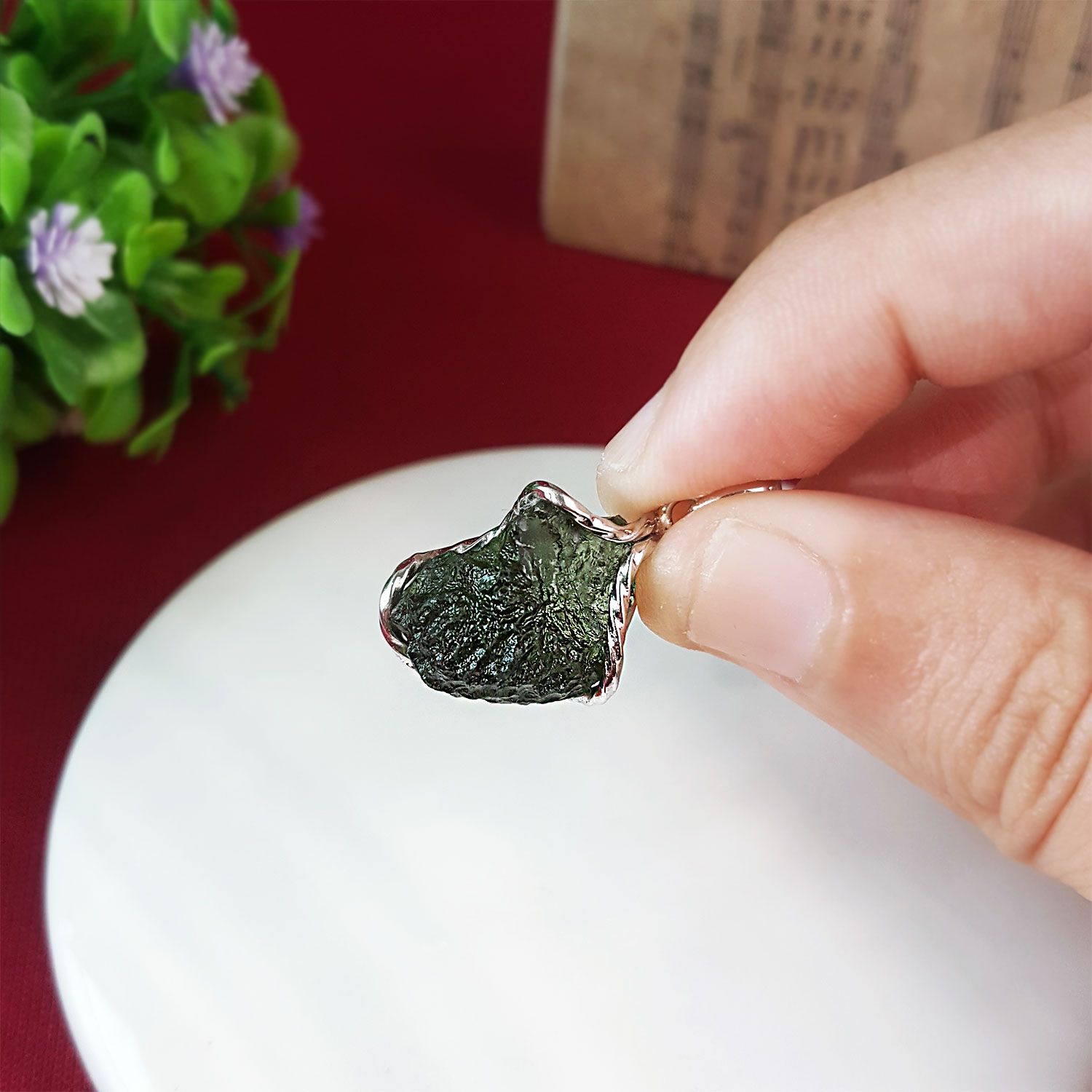 13mm x 27mm 捷克陨石原石吊坠 (925镶嵌)