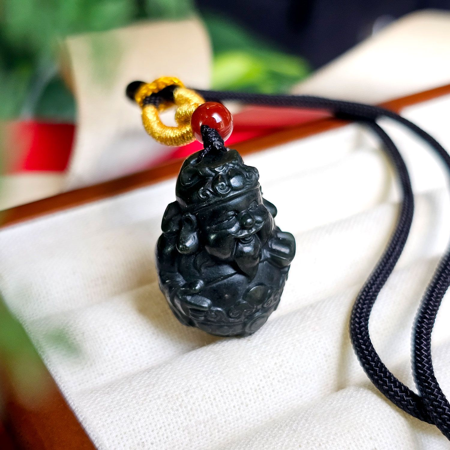 Xin Jiang Jade Fortune God Necklace Set