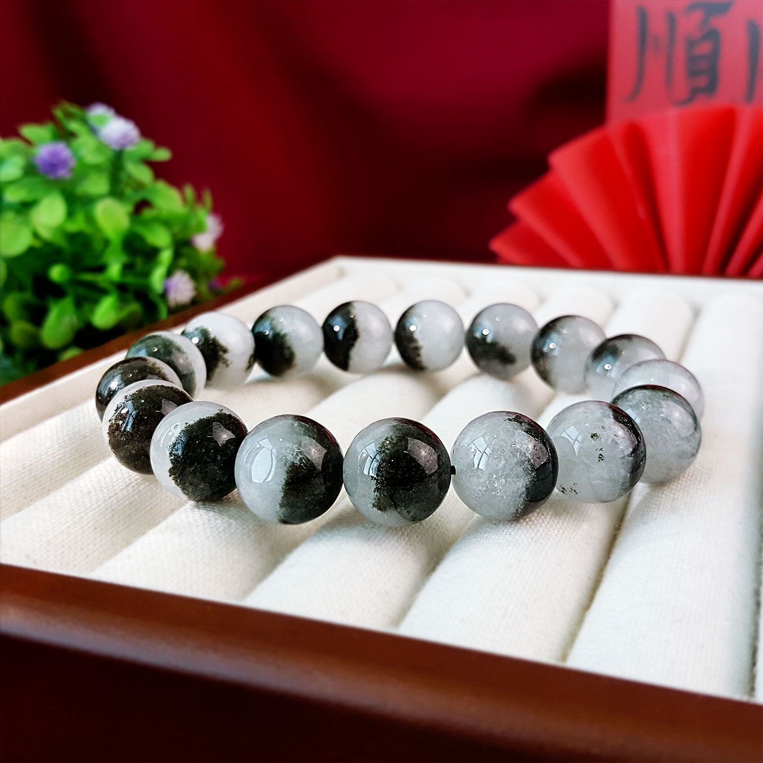 12-12.5mm 乳白聚宝盆绿幽灵手链
