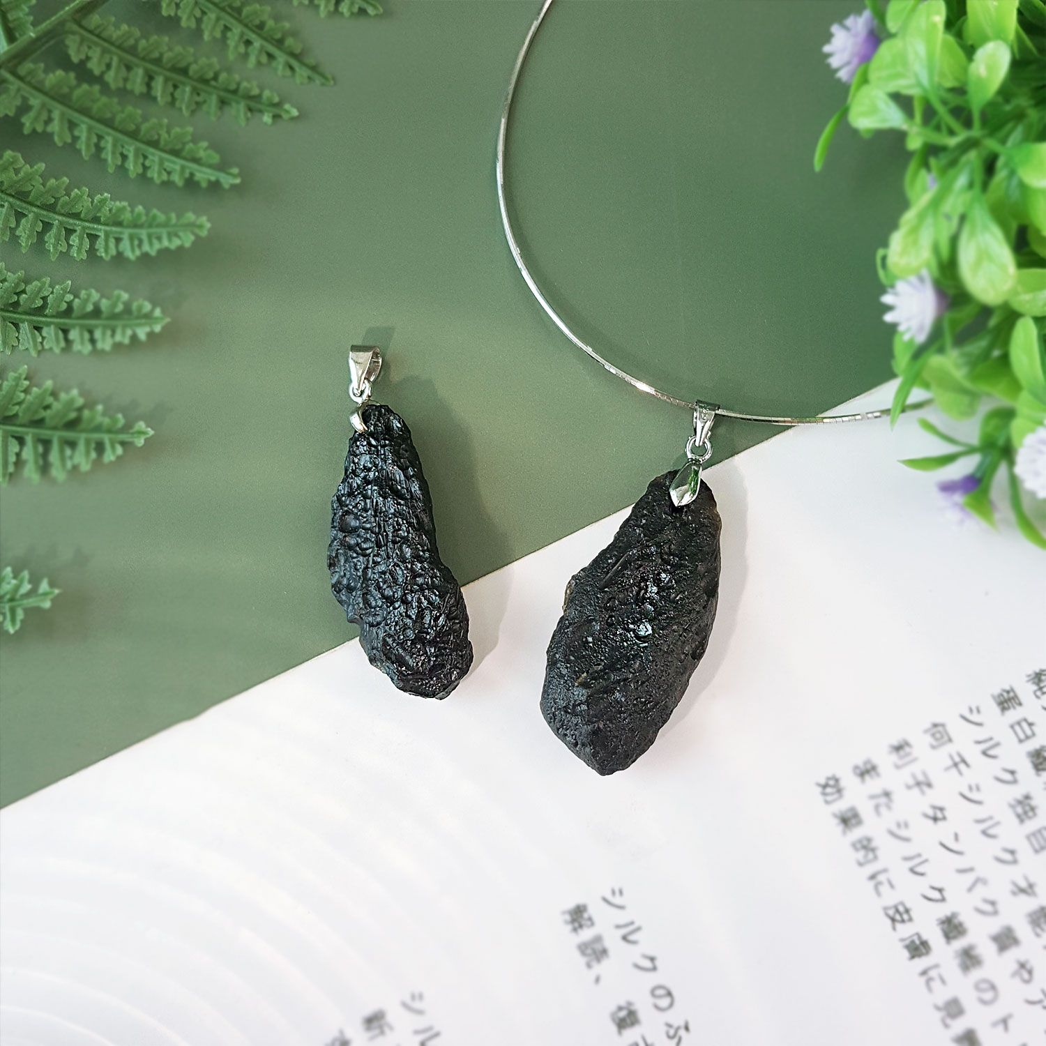 黑陨石吊坠