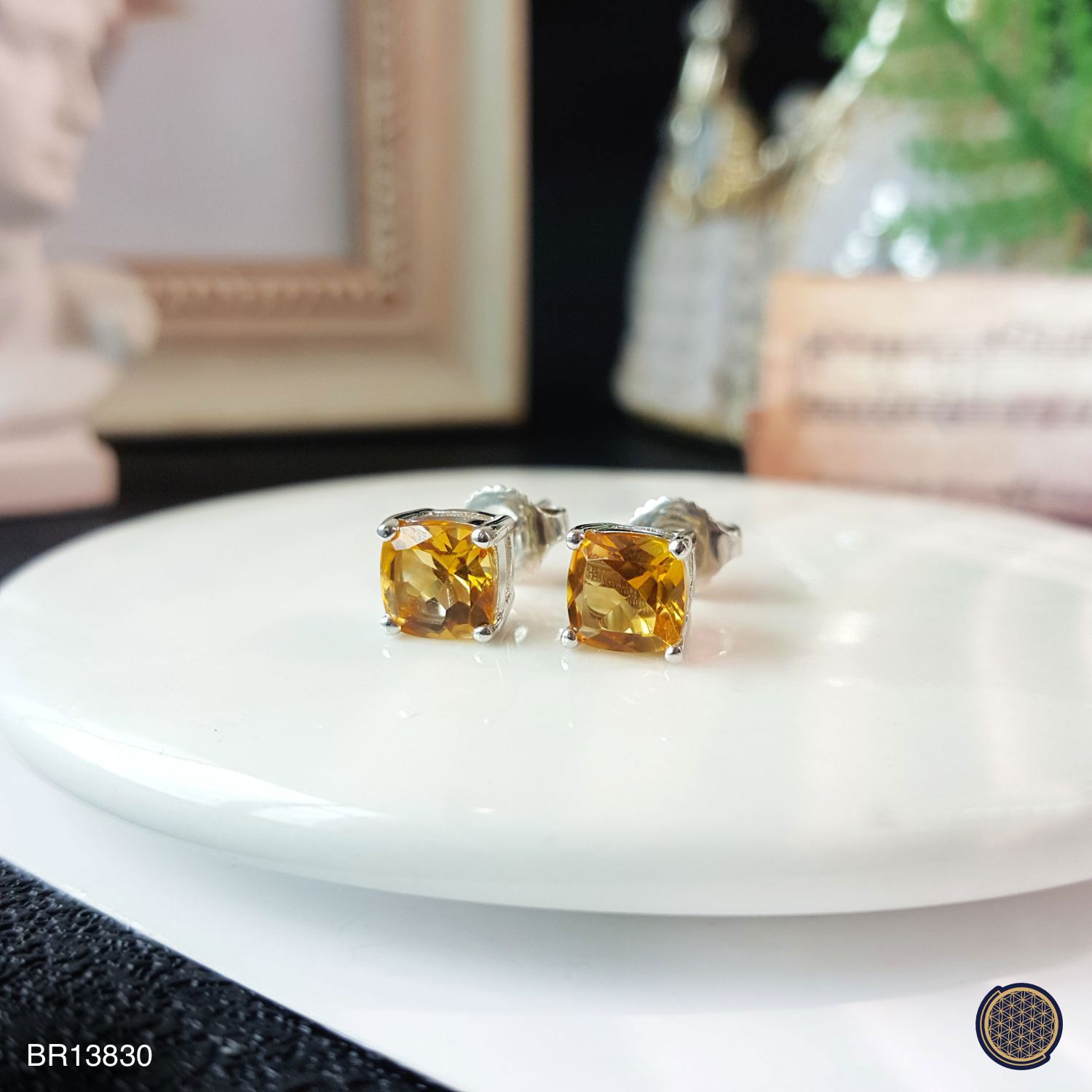 6mm x 6mm 黄水晶透体四方形镀白金耳环