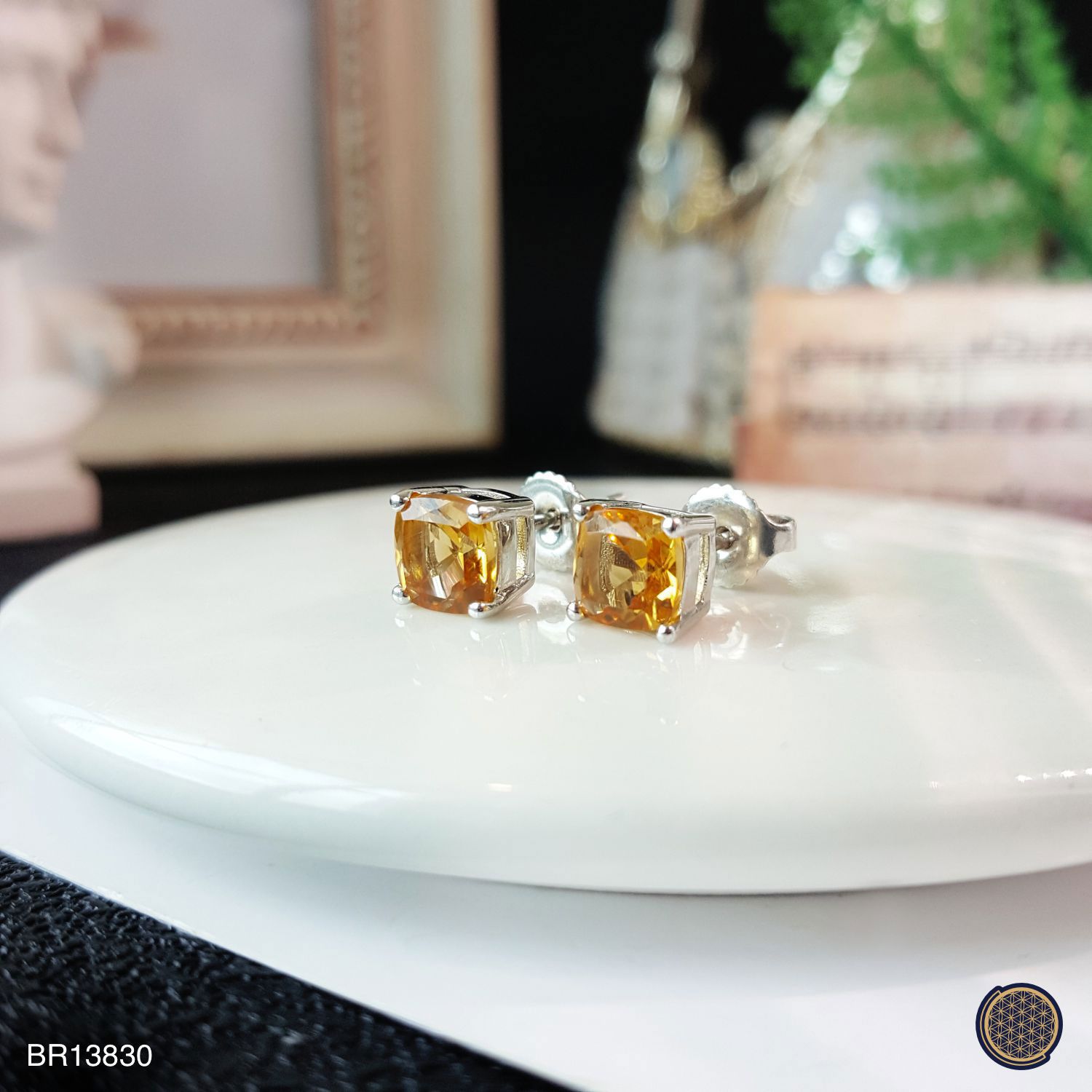 6mm x 6mm 黄水晶透体四方形镀白金耳环