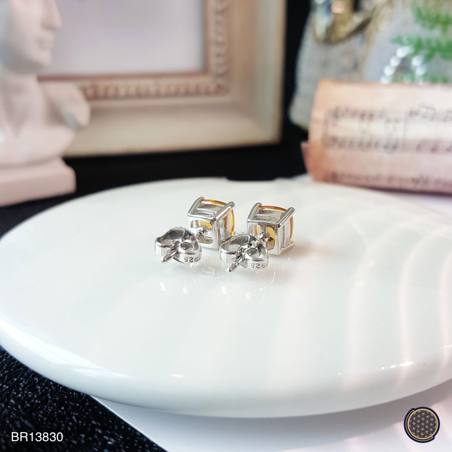 6mm x 6mm 黄水晶透体四方形镀白金耳环