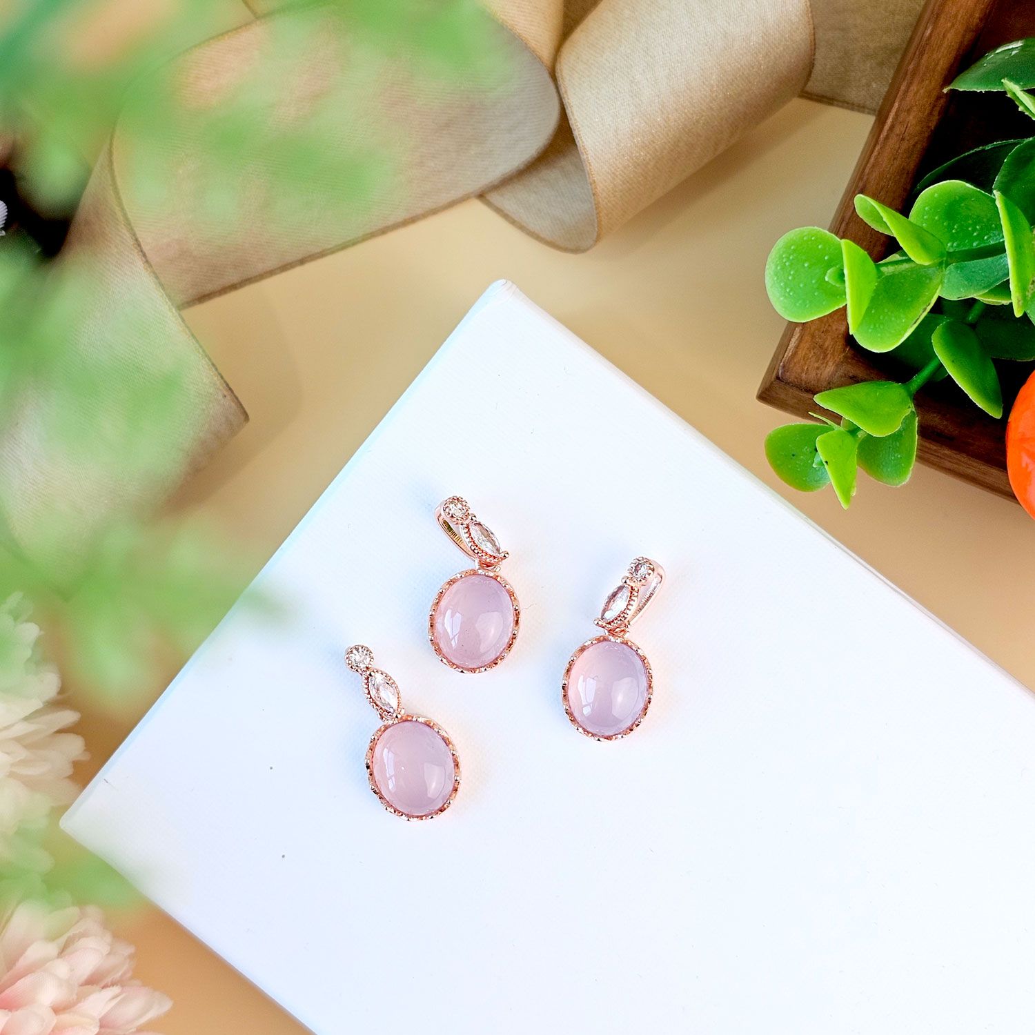 9X11mm Rose Quartz Oval Shape Pendant -R.Gold 