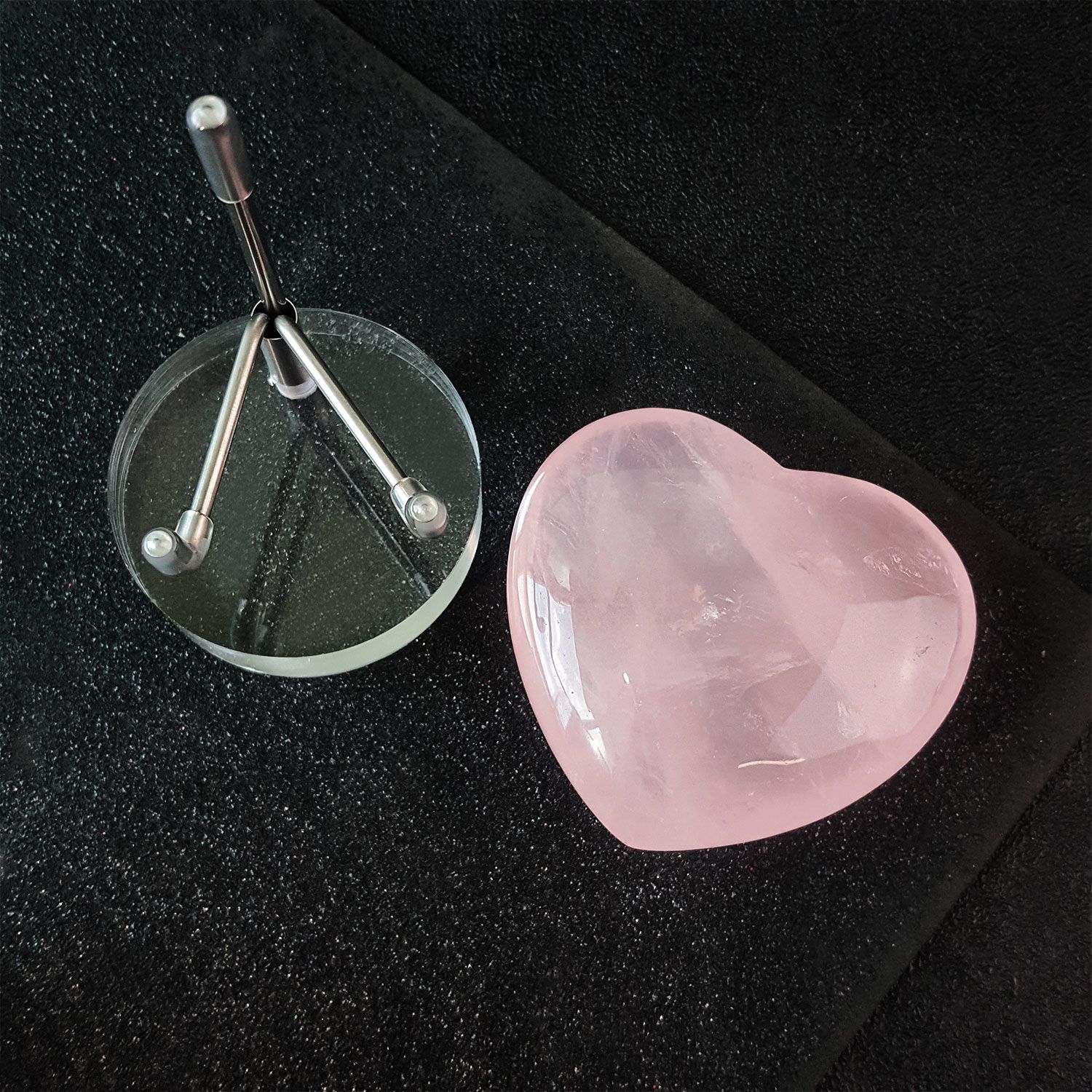 63mm x 59mm 粉晶心形搭配底座