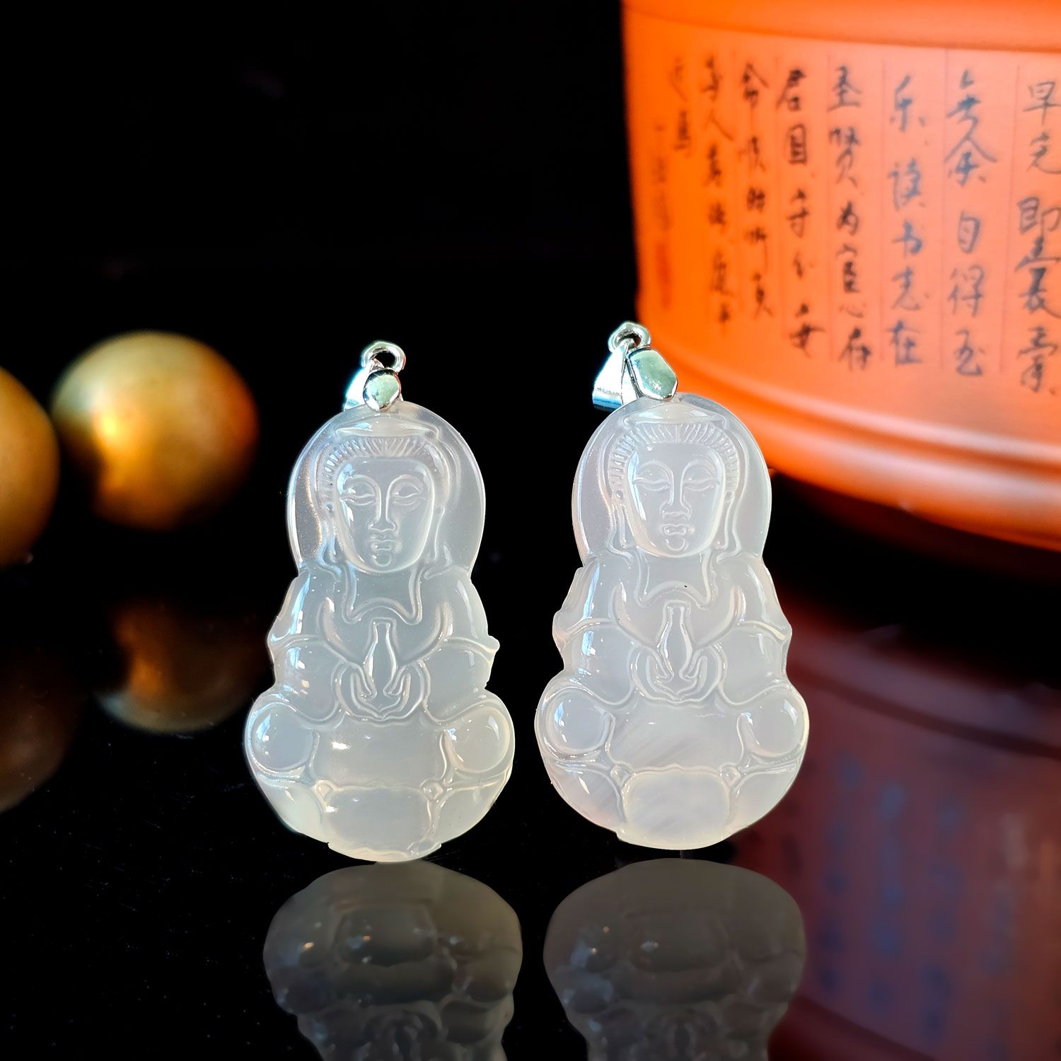 22mm x 37mm 玉髓观音吊坠