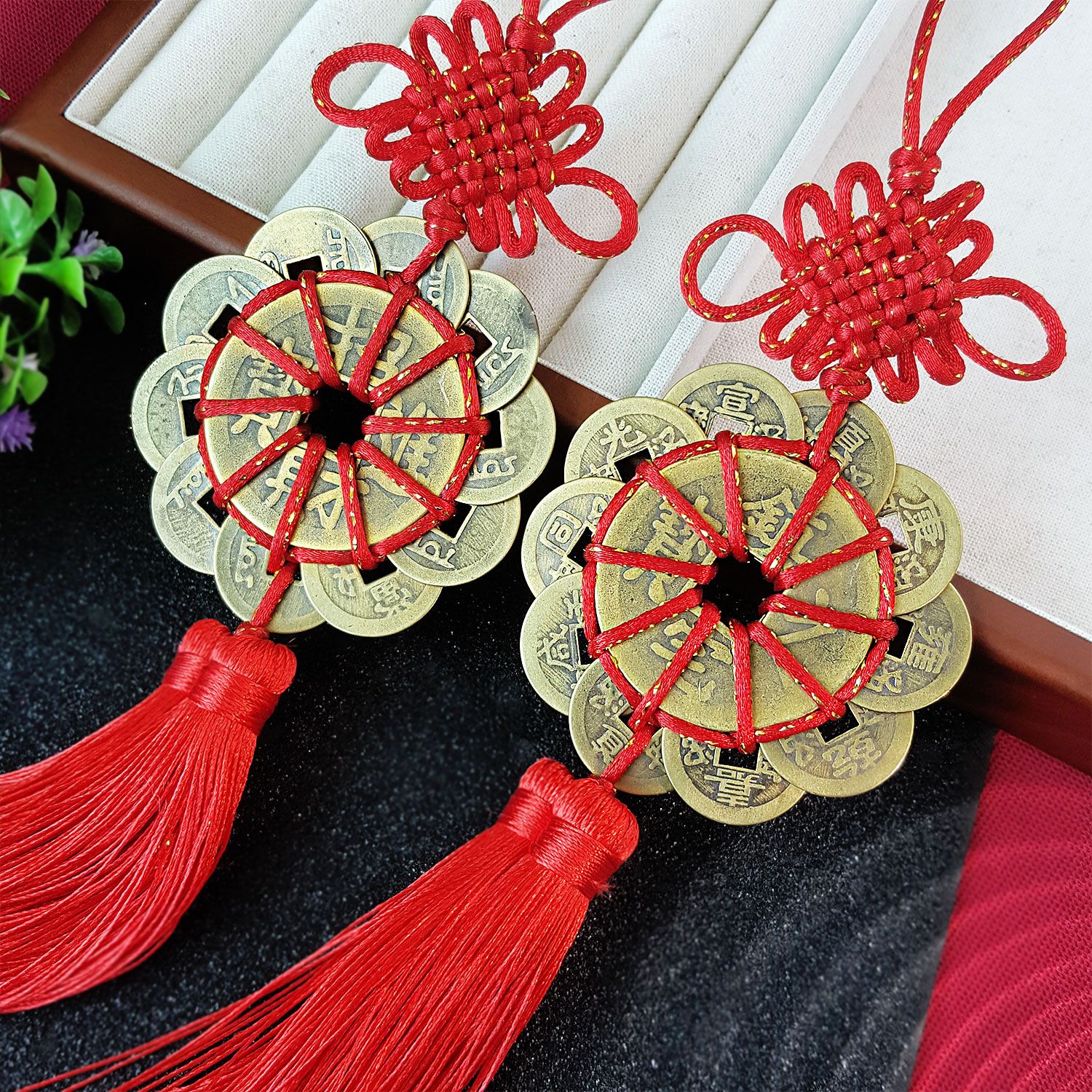 十帝铜钱吊饰 - 红色蝴蝶结