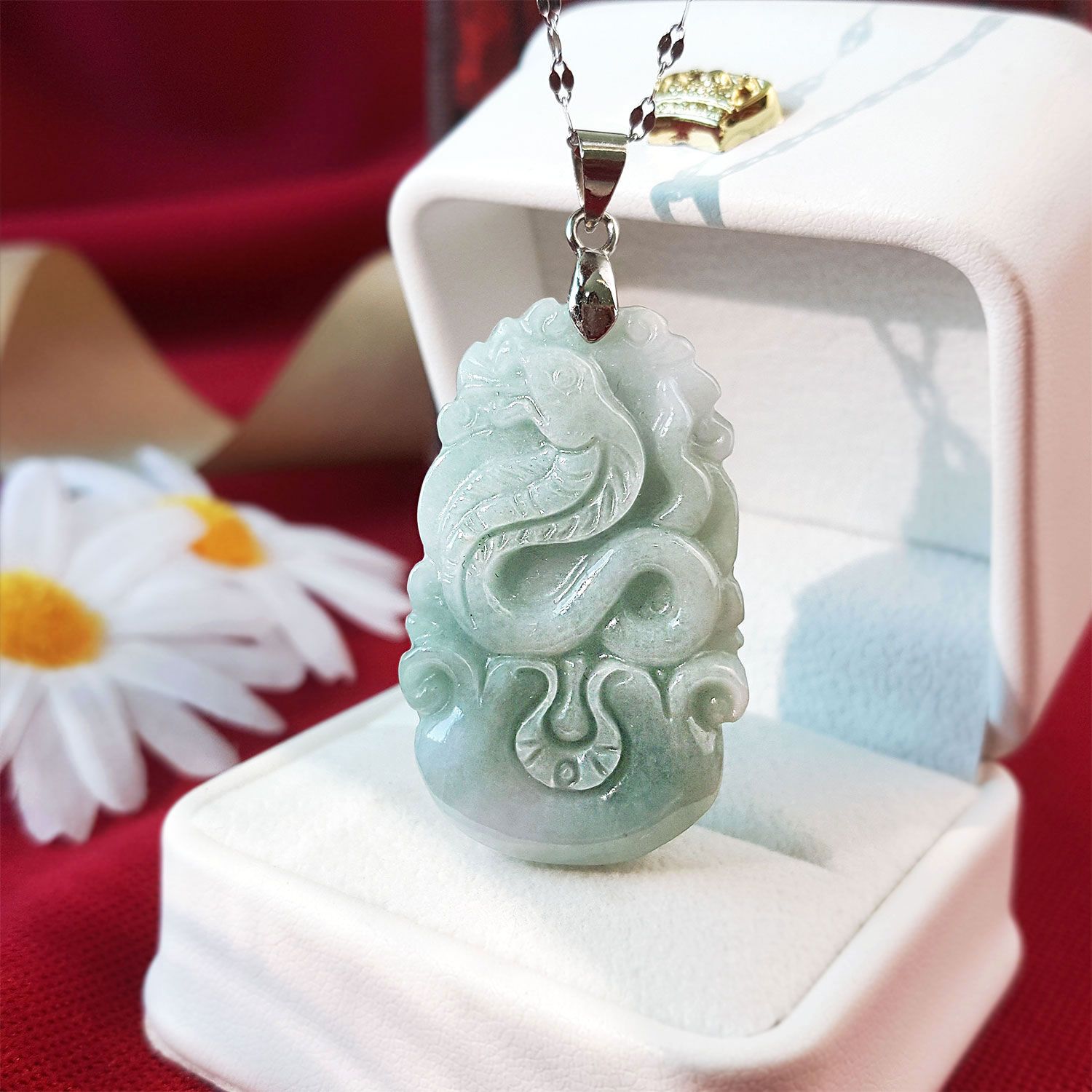 24mm x 50mm 油青玉十二生肖吊坠-蛇