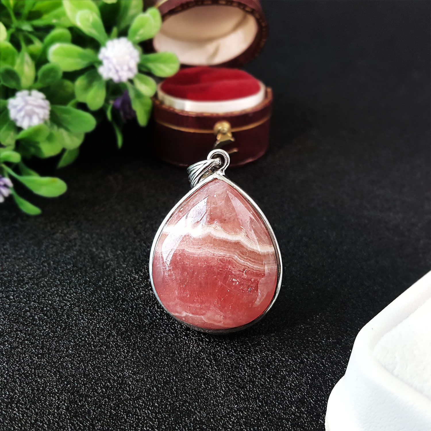 高级红纹石水滴形吊坠 (925)