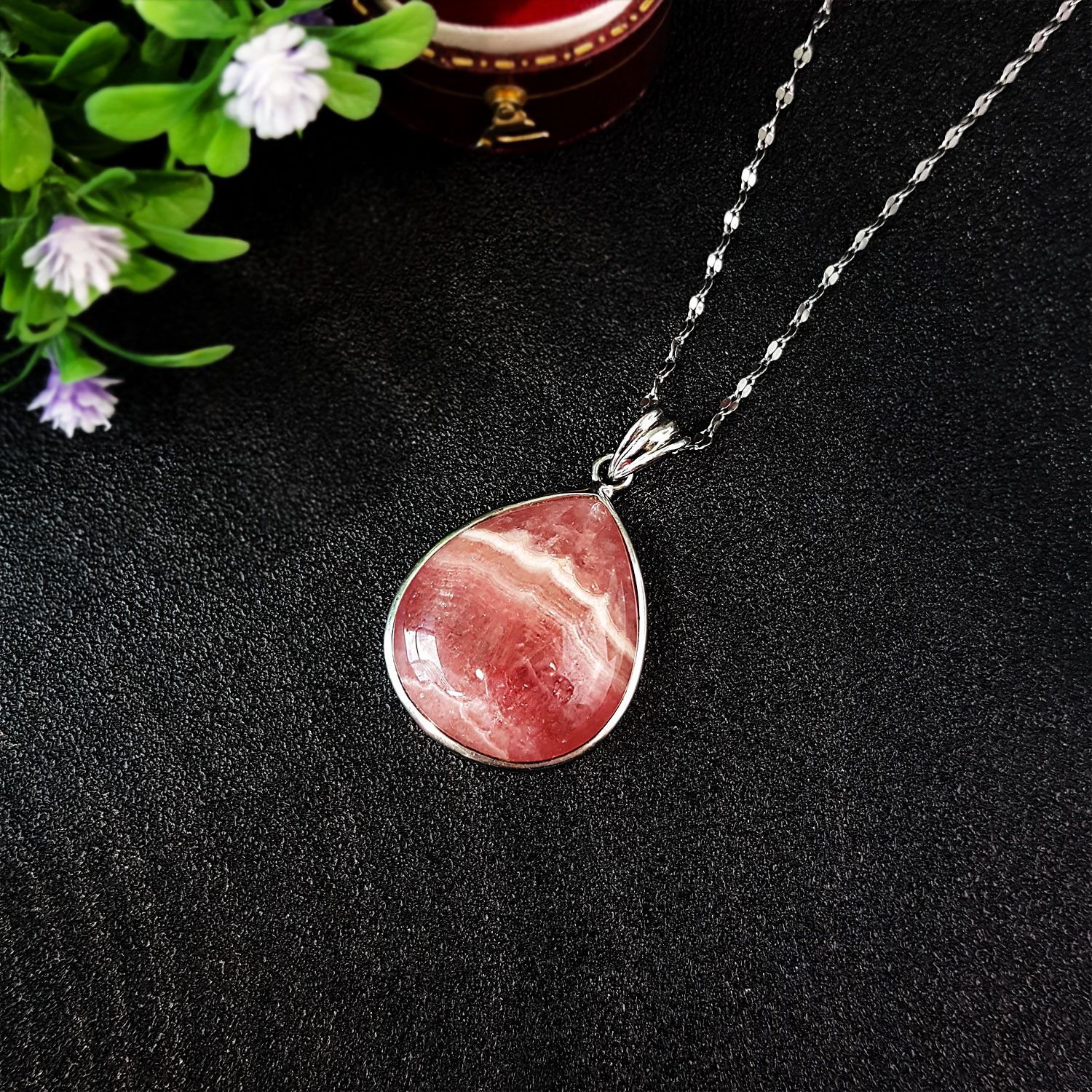 高级红纹石水滴形吊坠 (925)