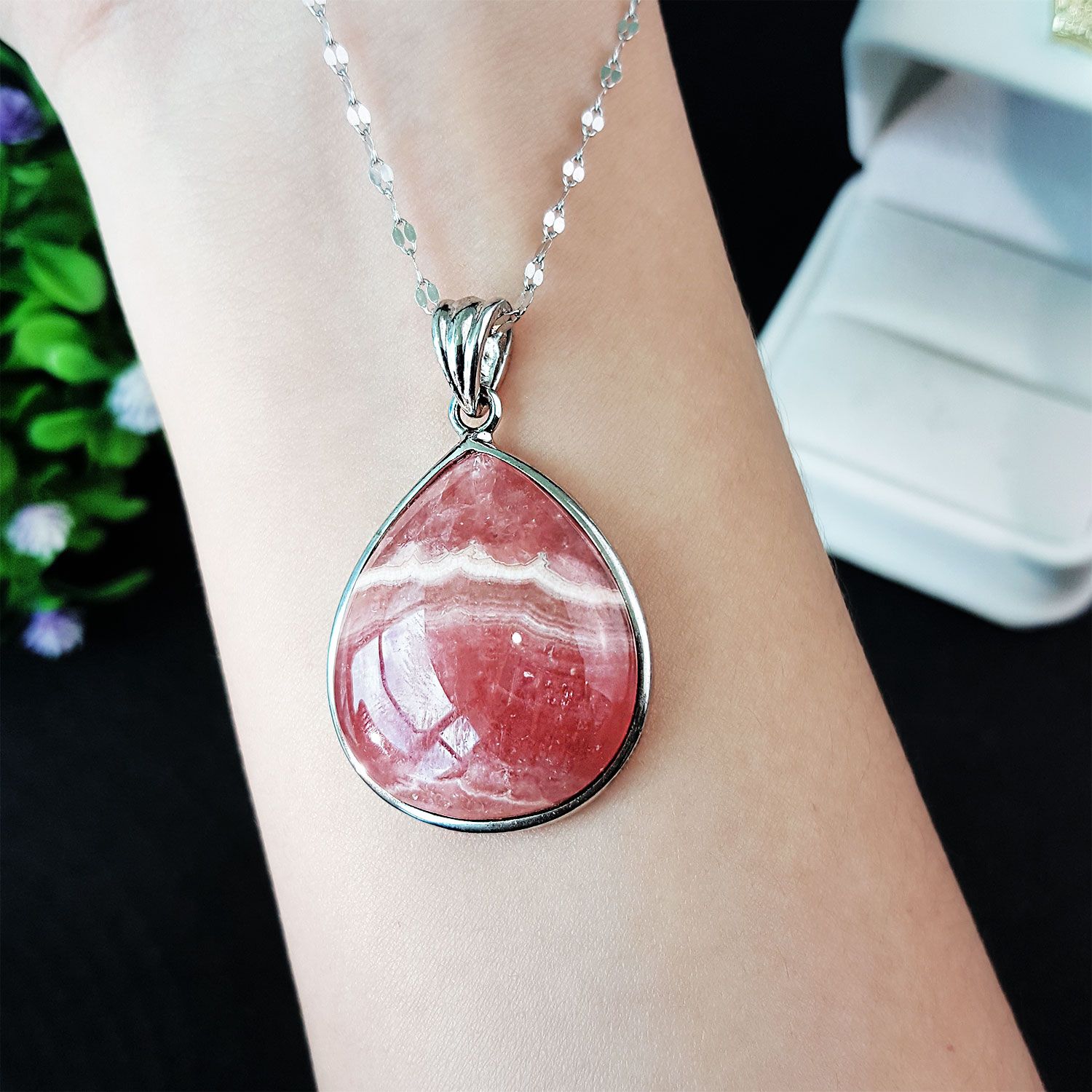 高级红纹石水滴形吊坠 (925)