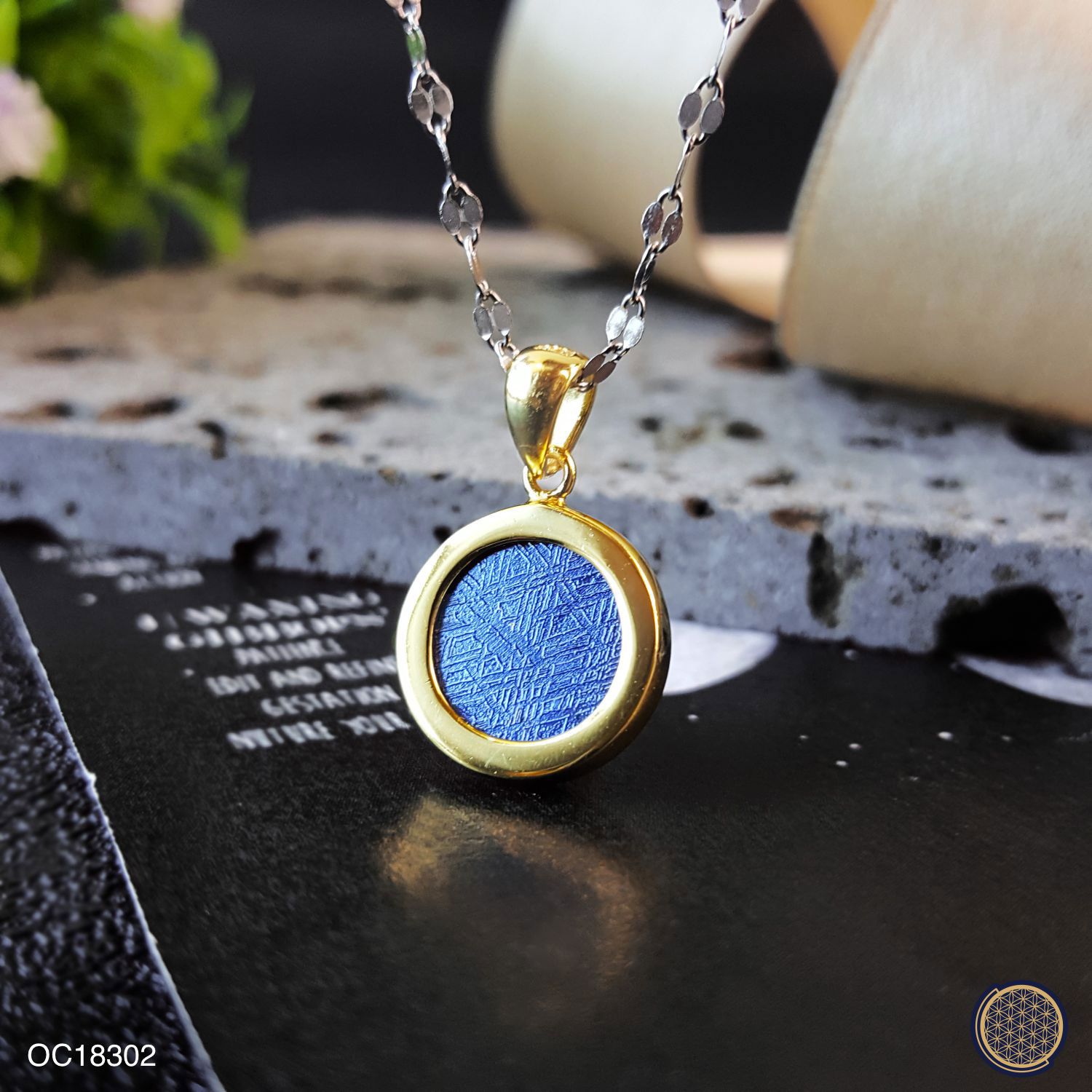 12mm Meteorite  Round Pendant - Blue (Gold Frame) 