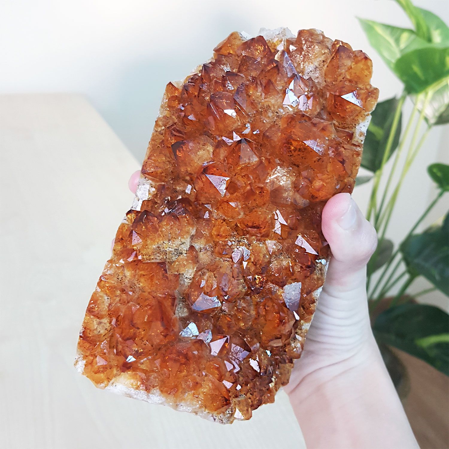 黄水晶石片