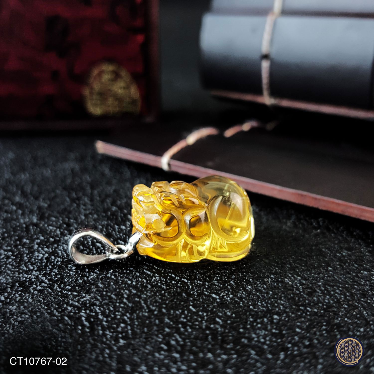 14mm x 27mm 高级黄水晶貔貅纯银吊坠