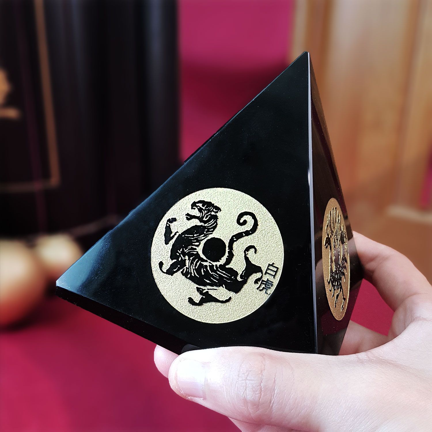 黑曜石金字塔四神兽 (8-9CM)