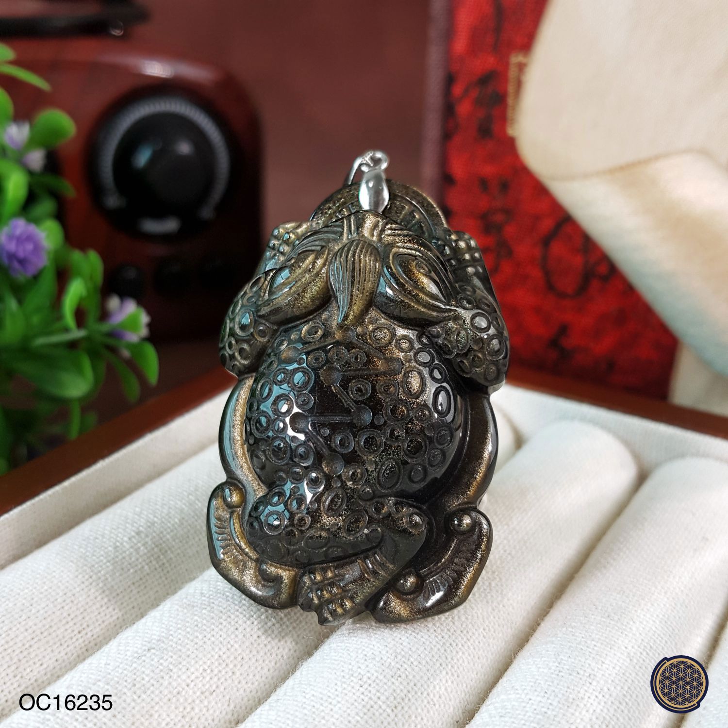 32mm x 48mm 金曜石金蟾蜍吊坠