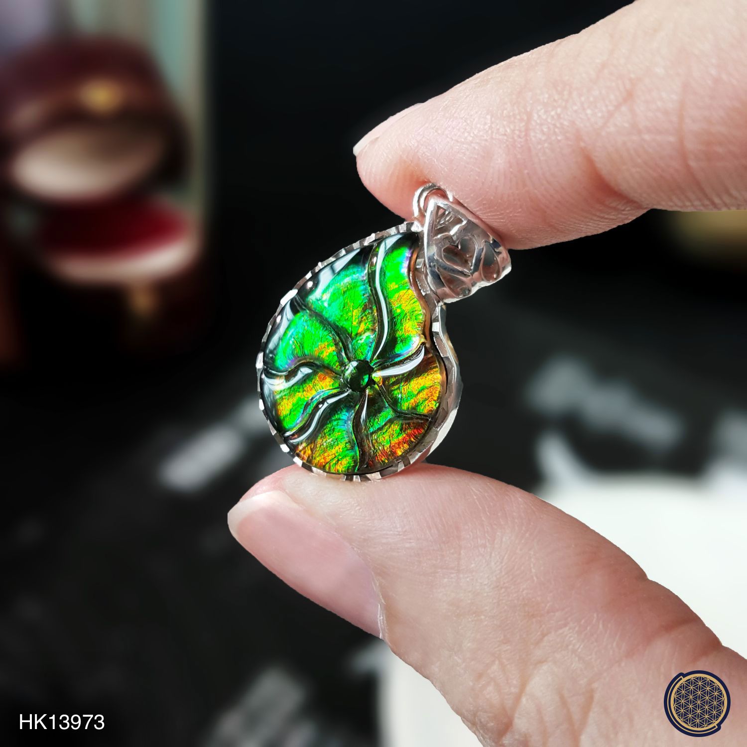 14mm x 18mm 加拿大斑彩整片式螺形吊坠 (925镶嵌)