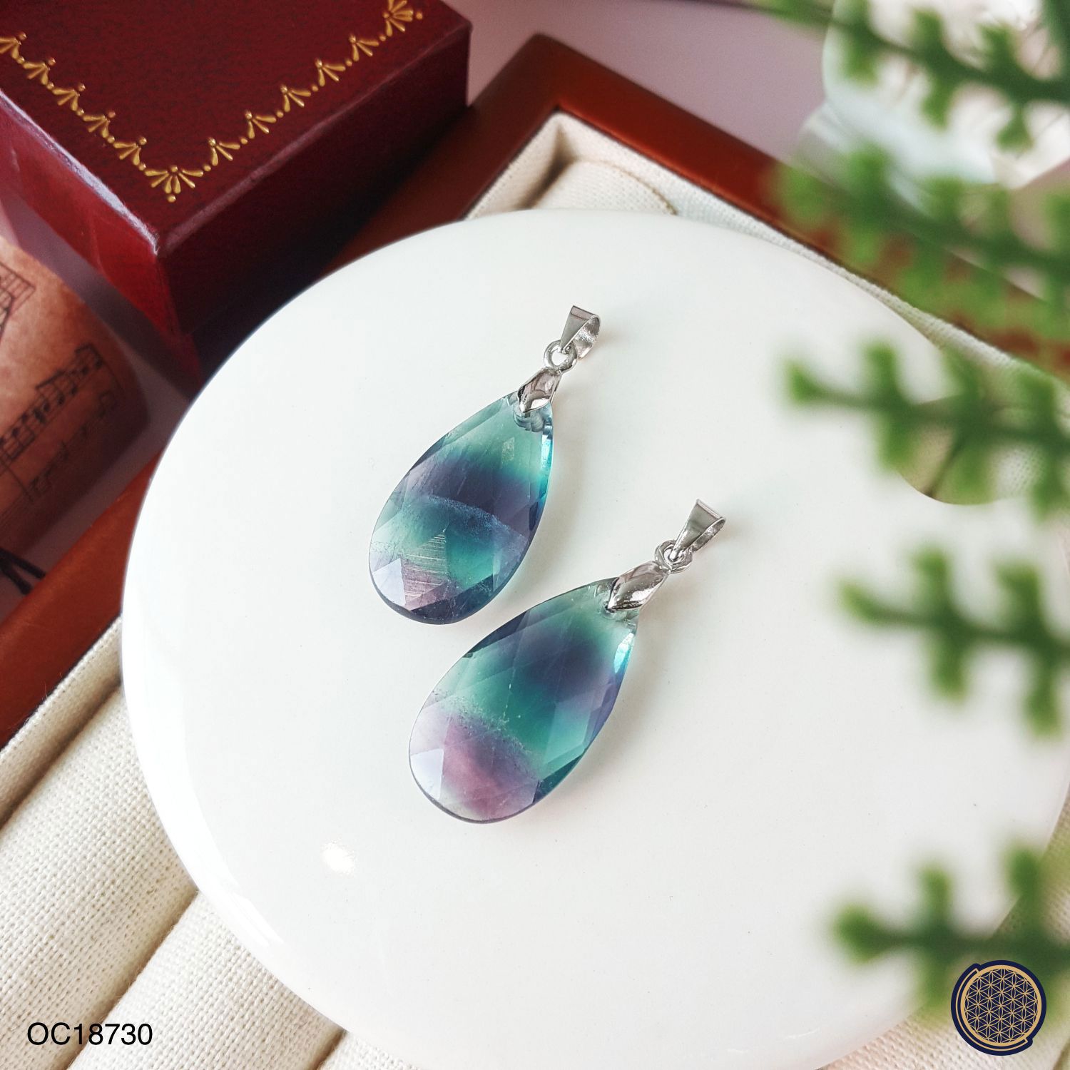 萤石水滴形切割面吊坠