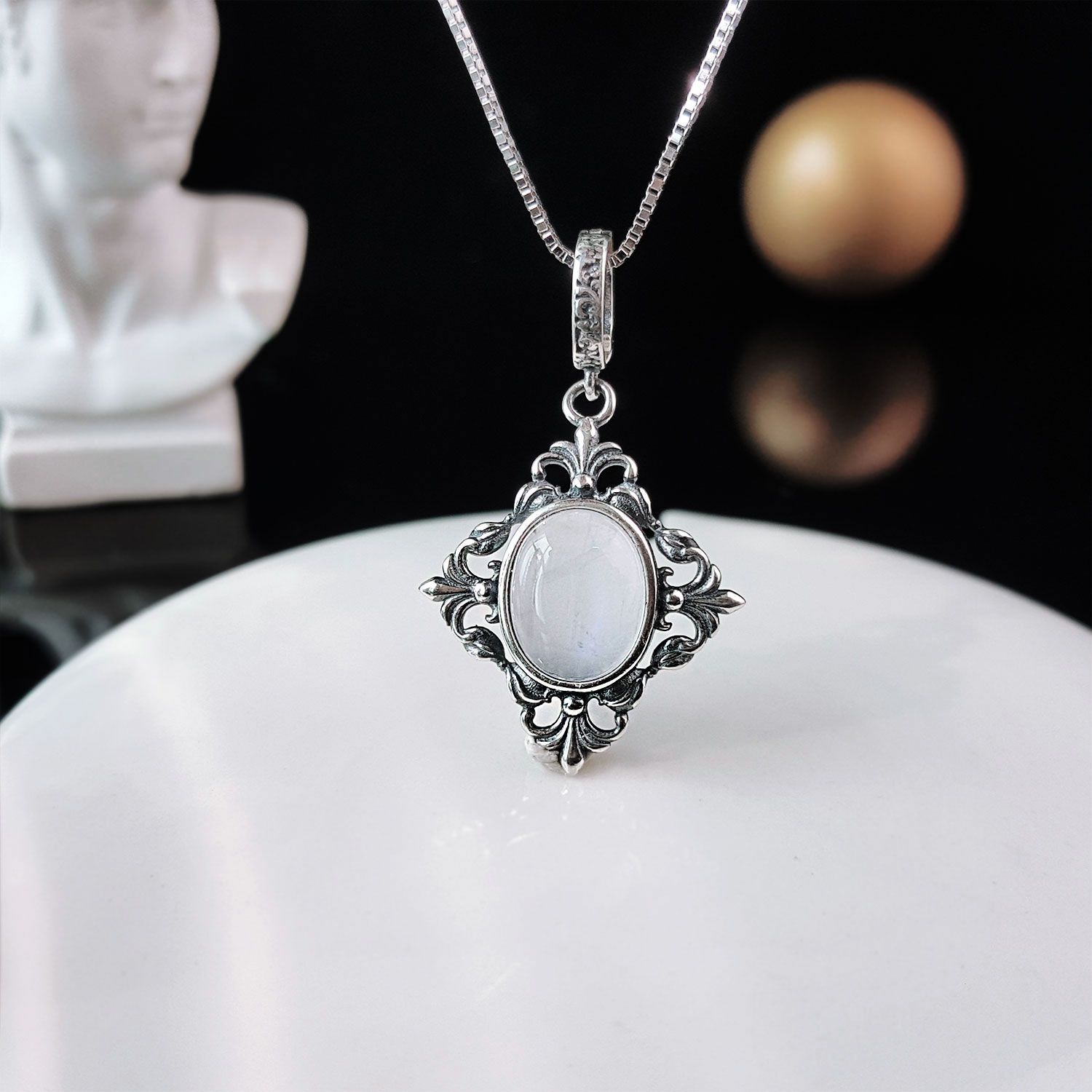 Moonstone Oval Vintage Pendant (925) 