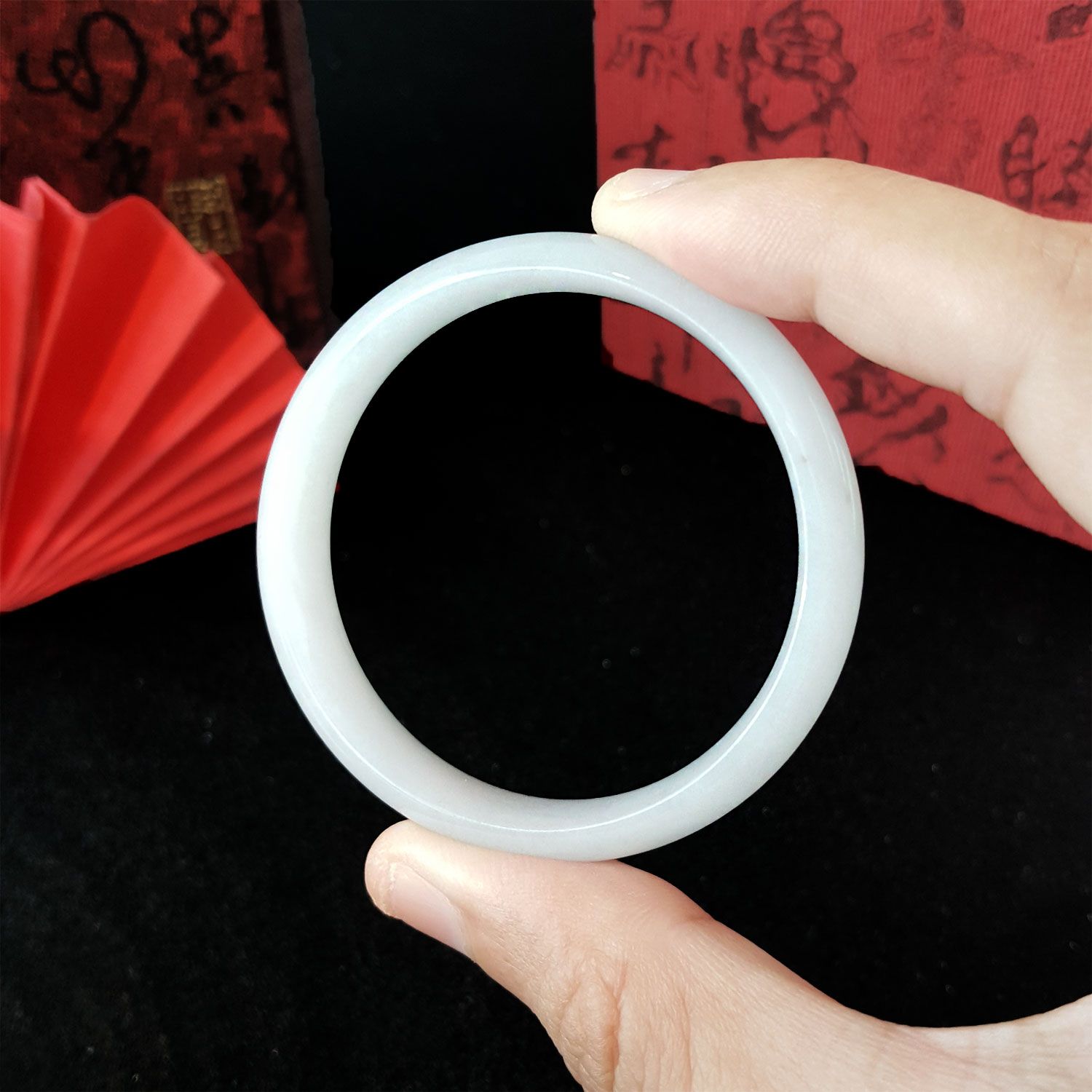 玉石手镯