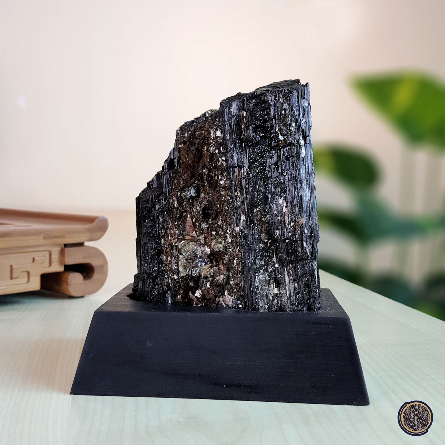 125mm x 140mm 黑碧玺原矿搭配木座