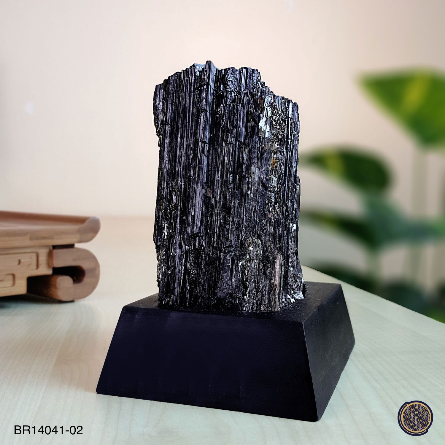 125mm x 140mm 黑碧玺原矿搭配木座