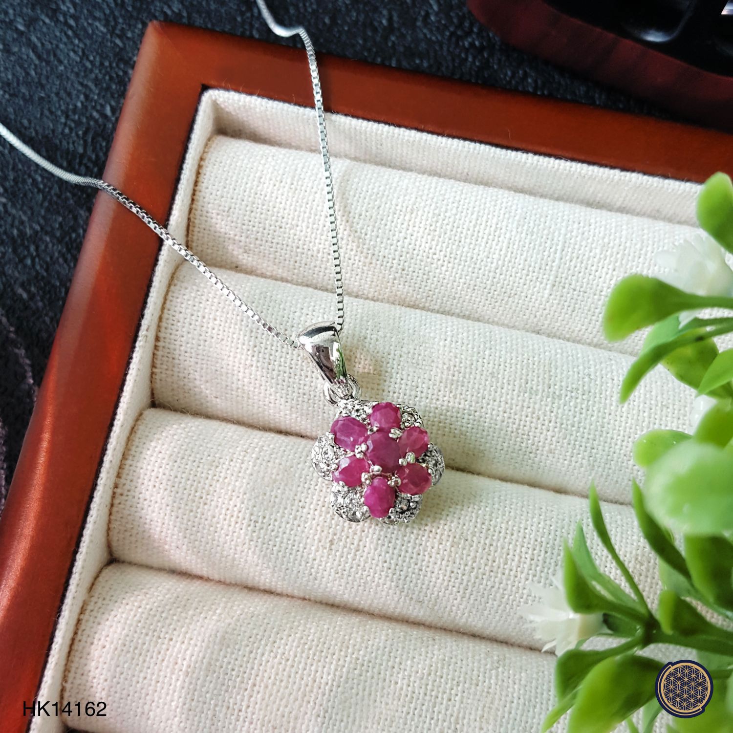 12.5mm x 23mm 高级红宝石花式纯银吊坠