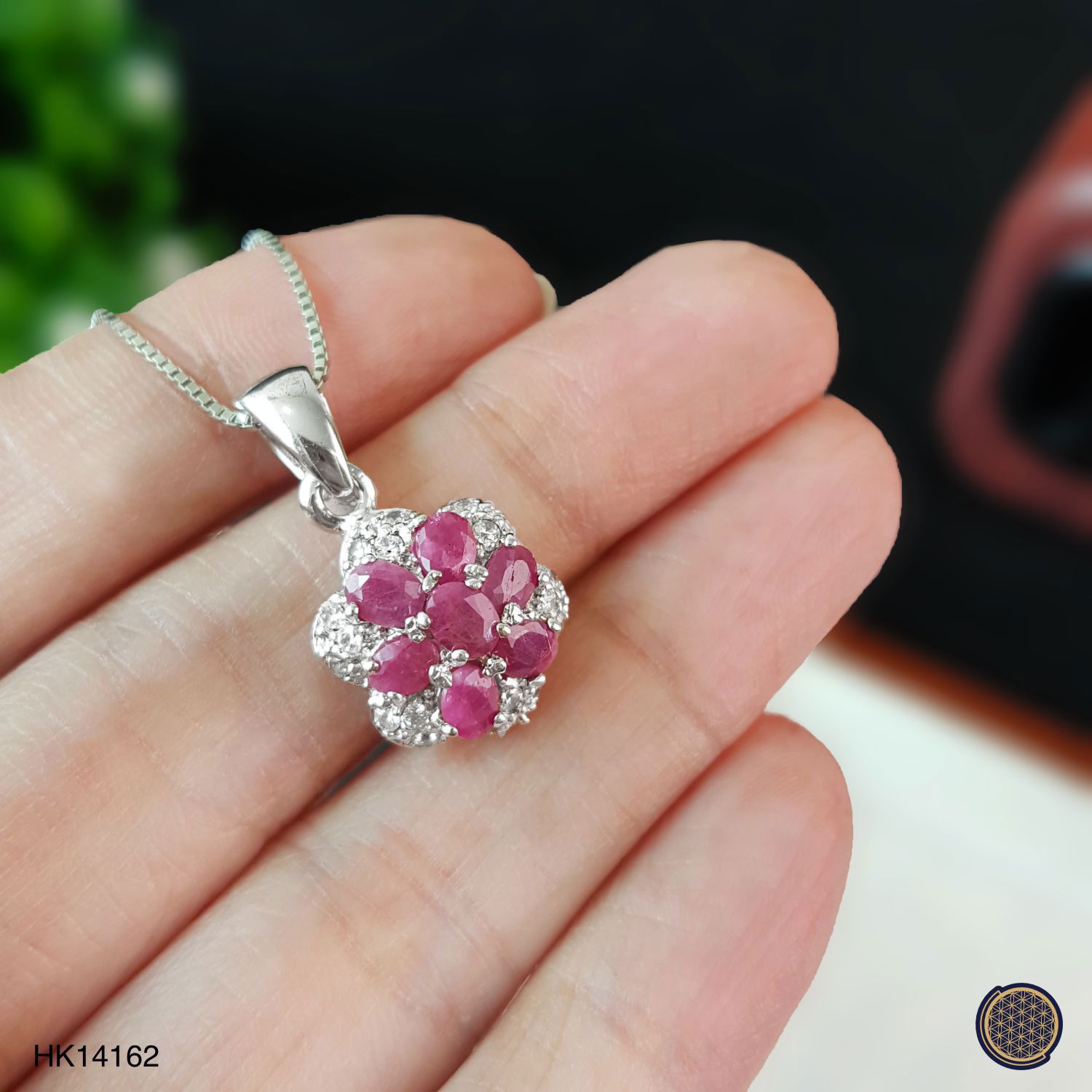 12.5mm x 23mm 高级红宝石花式纯银吊坠