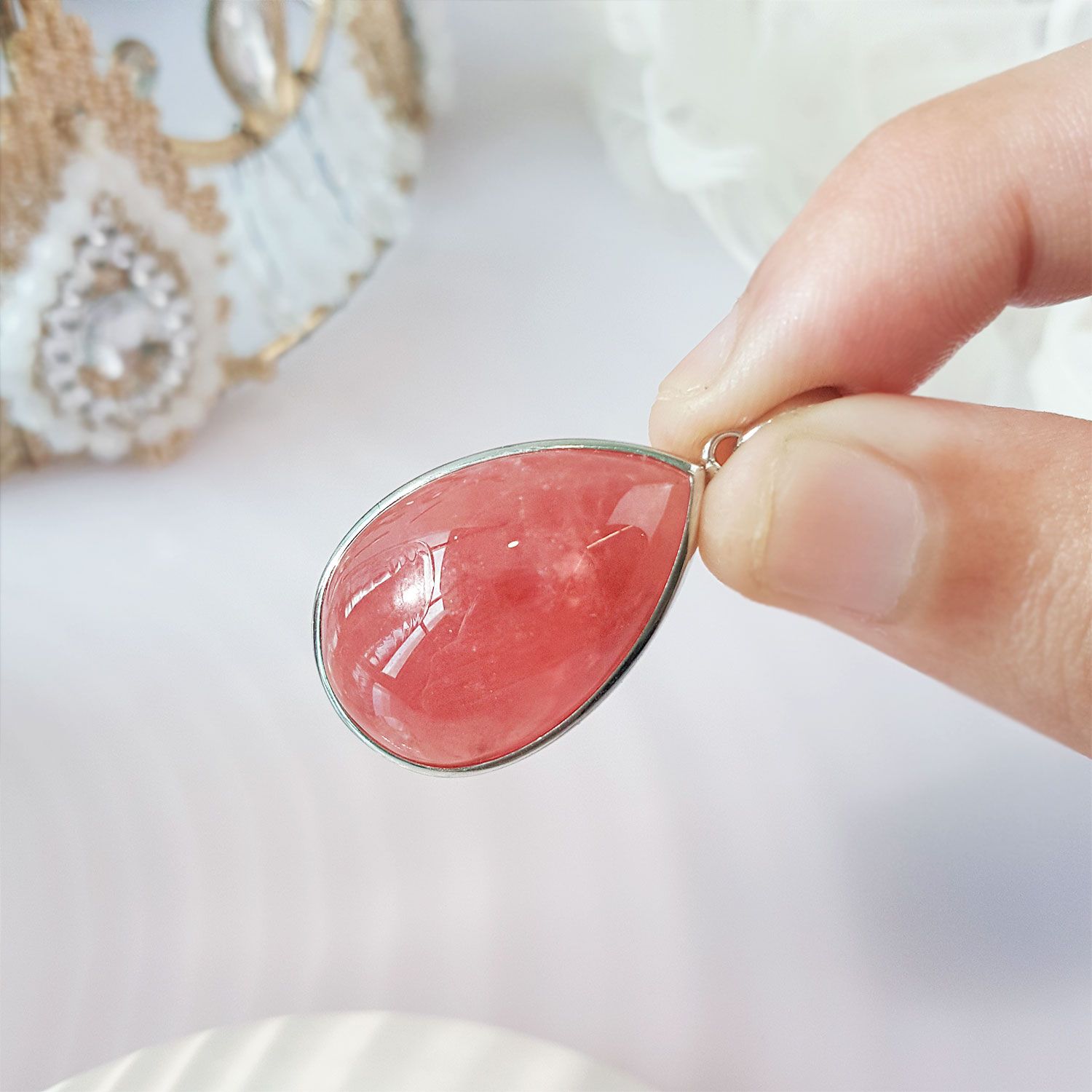 18mm x 35mm 顶级阿根廷红纹石水滴形吊坠