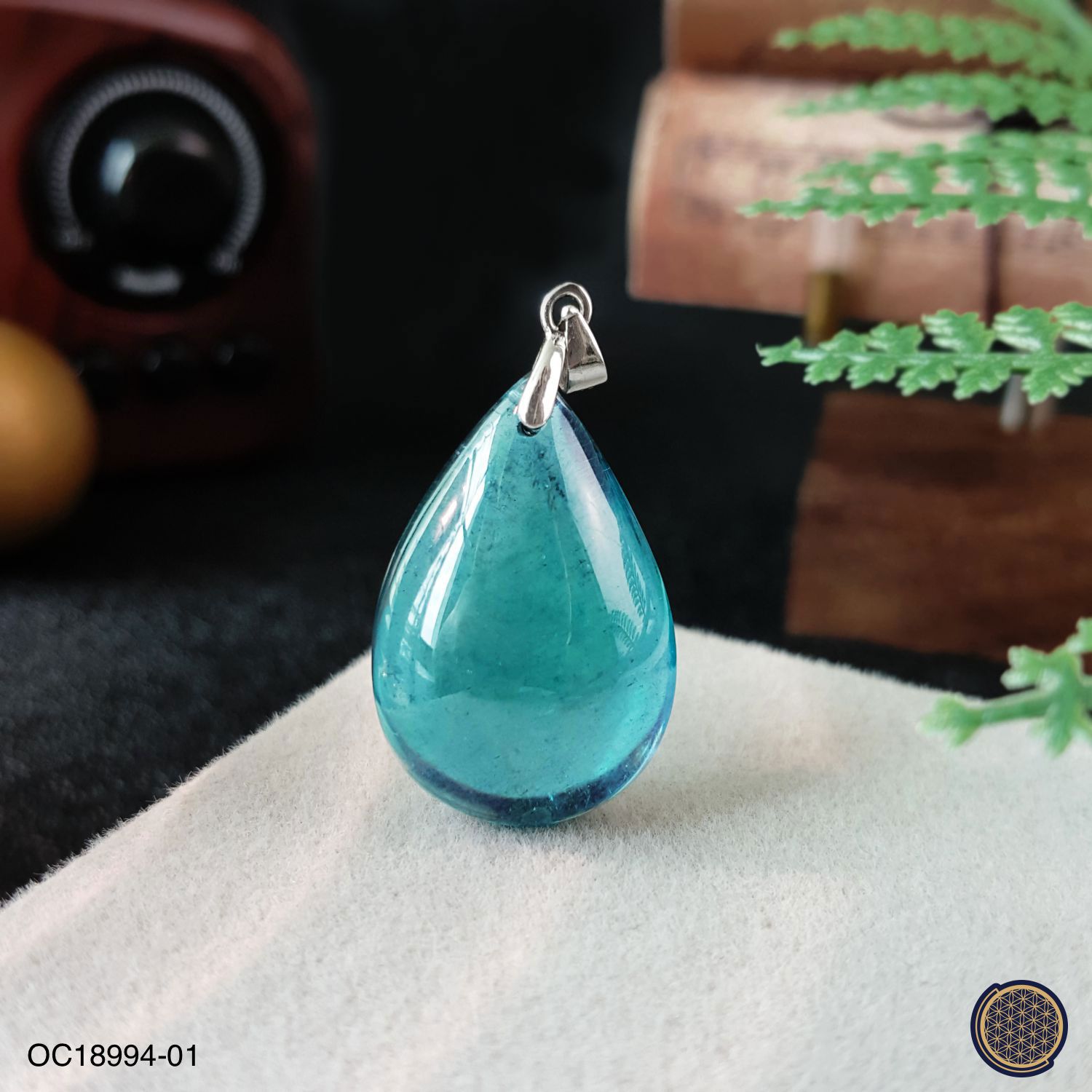 顶级魔鬼海蓝宝水滴形纯银吊坠