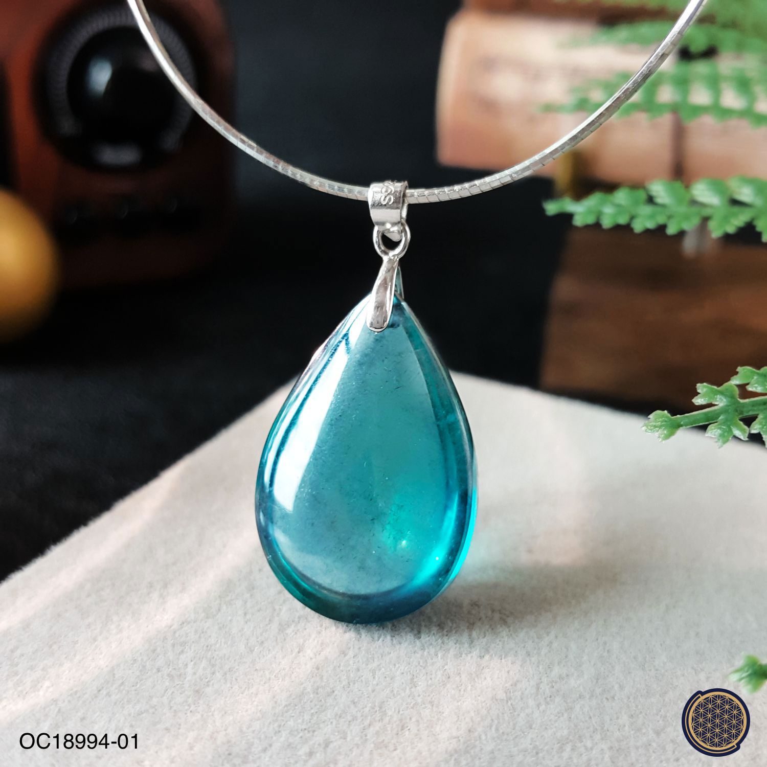 顶级魔鬼海蓝宝水滴形纯银吊坠