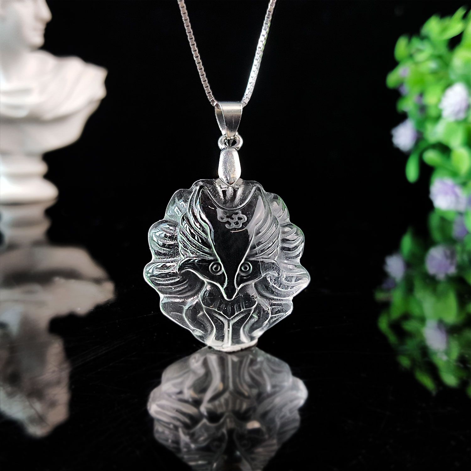 23mm x 25mm 白水晶九尾狐仙圆形吊坠