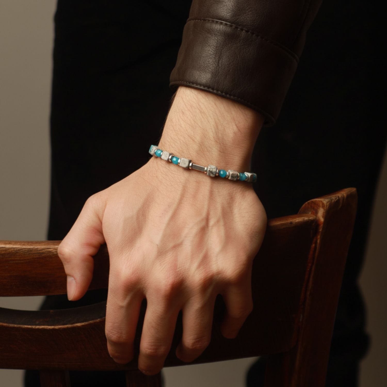 4mm 地图石搭配蓝磷灰方糖设计款手链