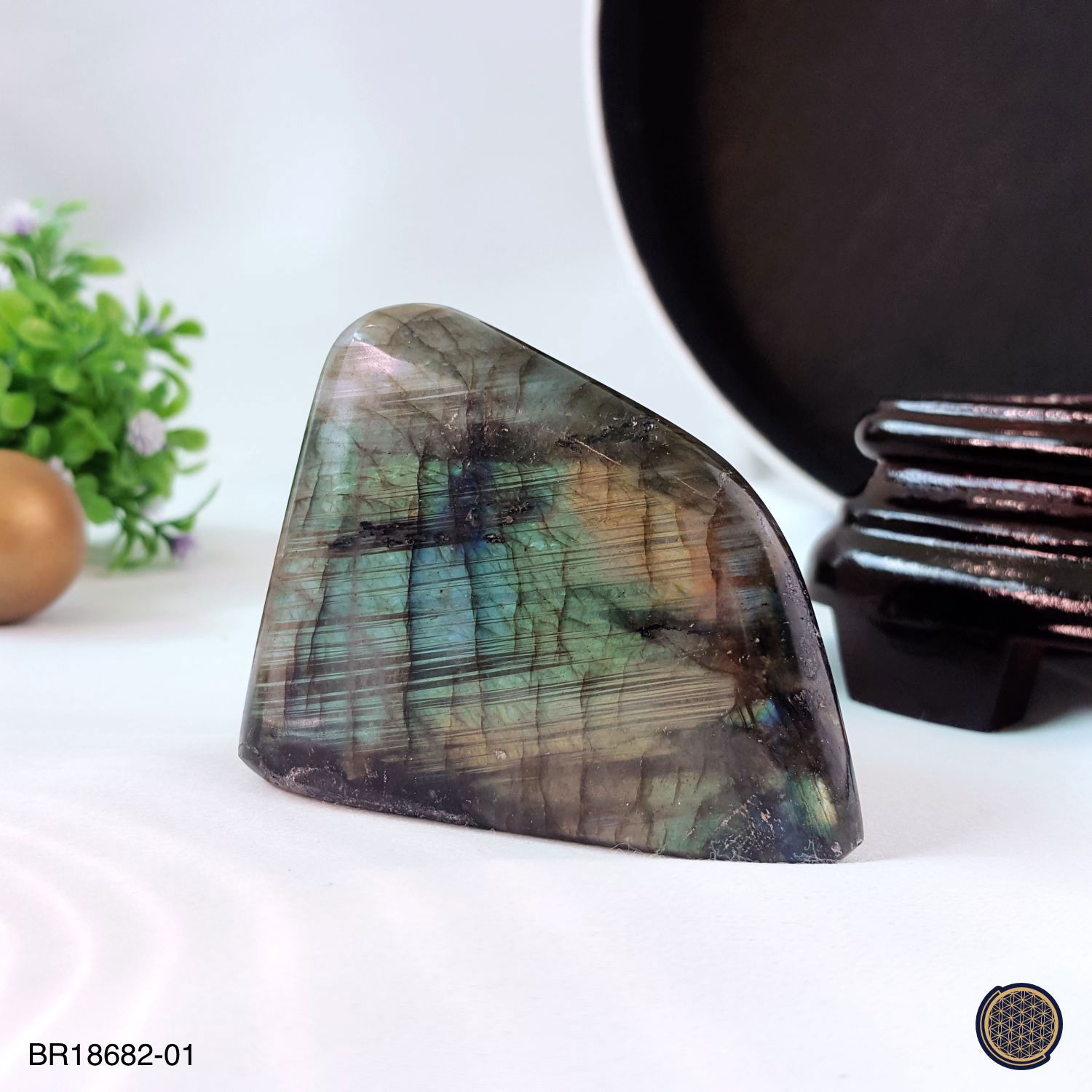 彩虹光拉长石原矿搭配木座