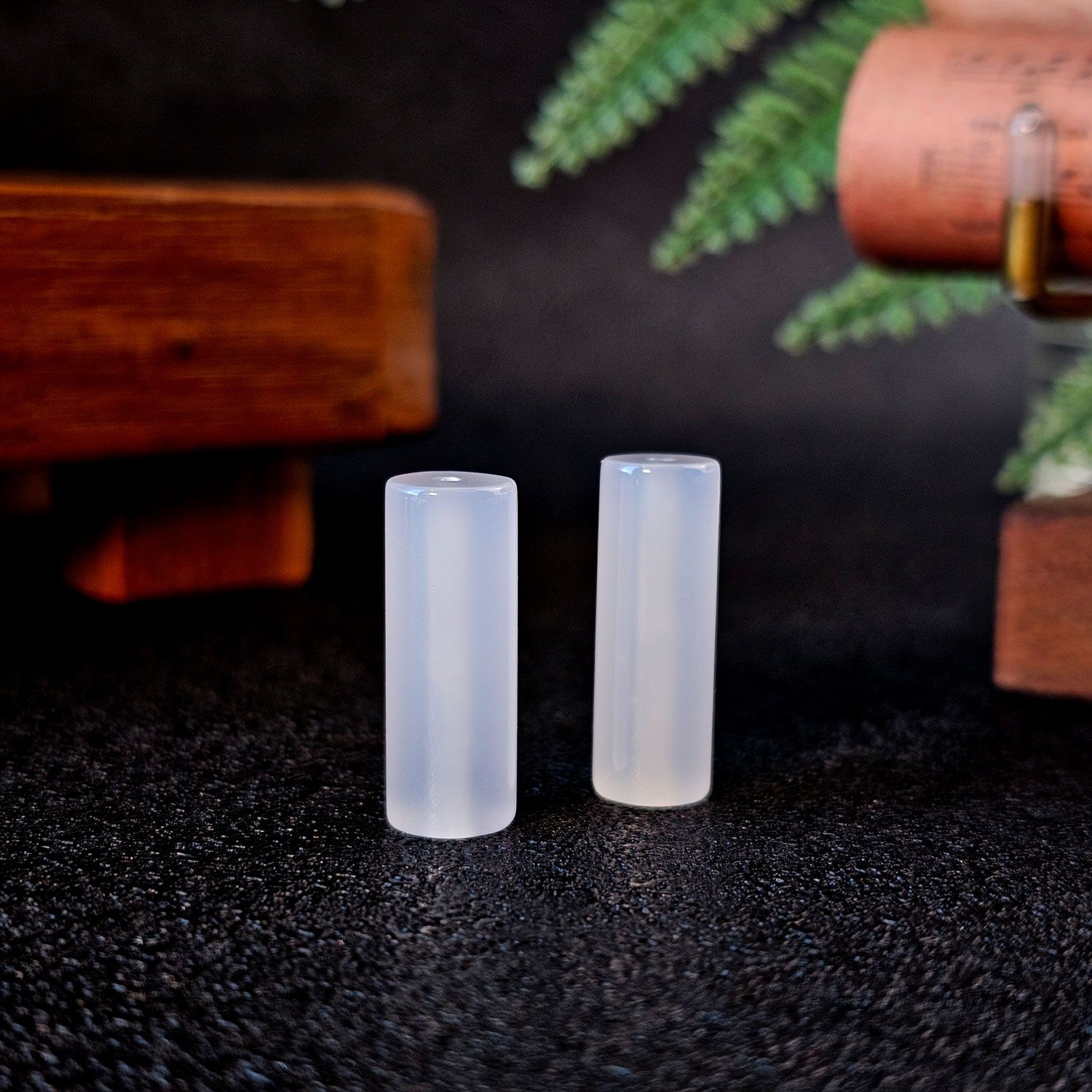 蓝玉髓圆柱形配件