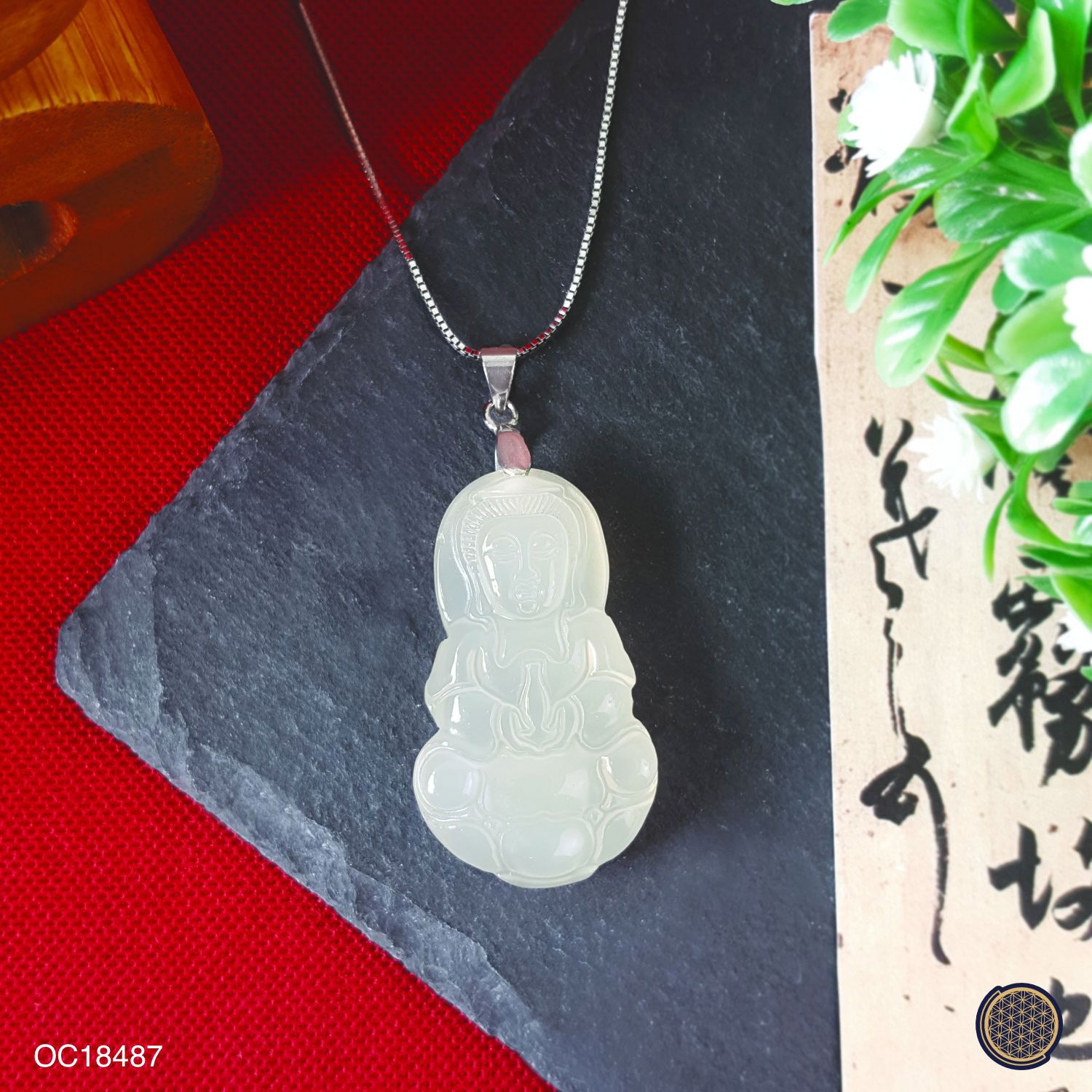 22mm x 37mm 玉髓观音吊坠